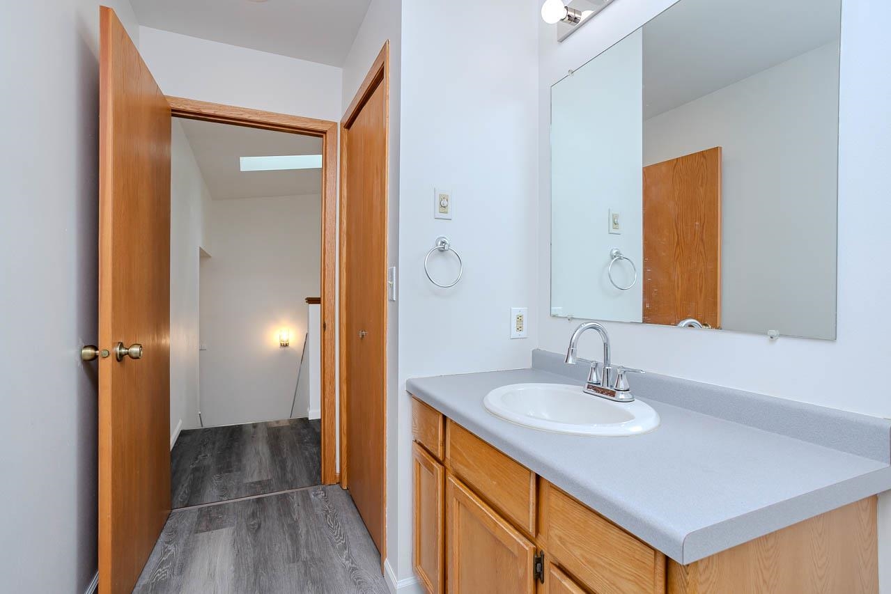 152573-152575 Iris Lane Property Photo 46
