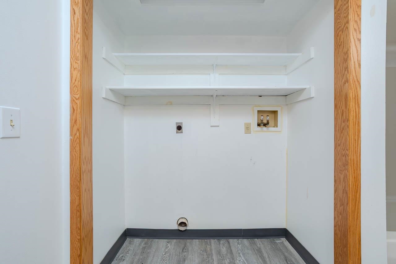 152573-152575 Iris Lane Property Photo 49