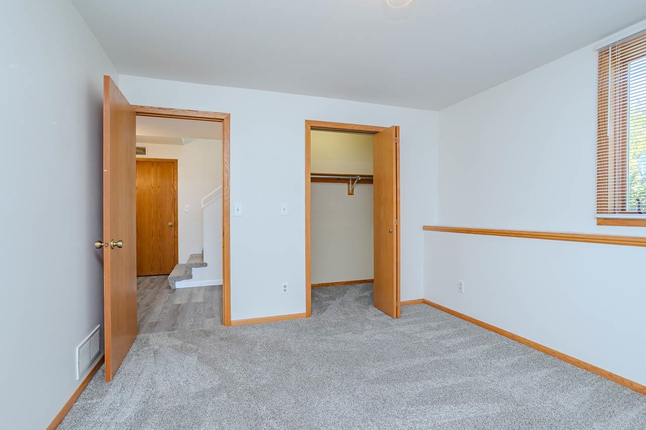 152573-152575 Iris Lane Property Photo 51