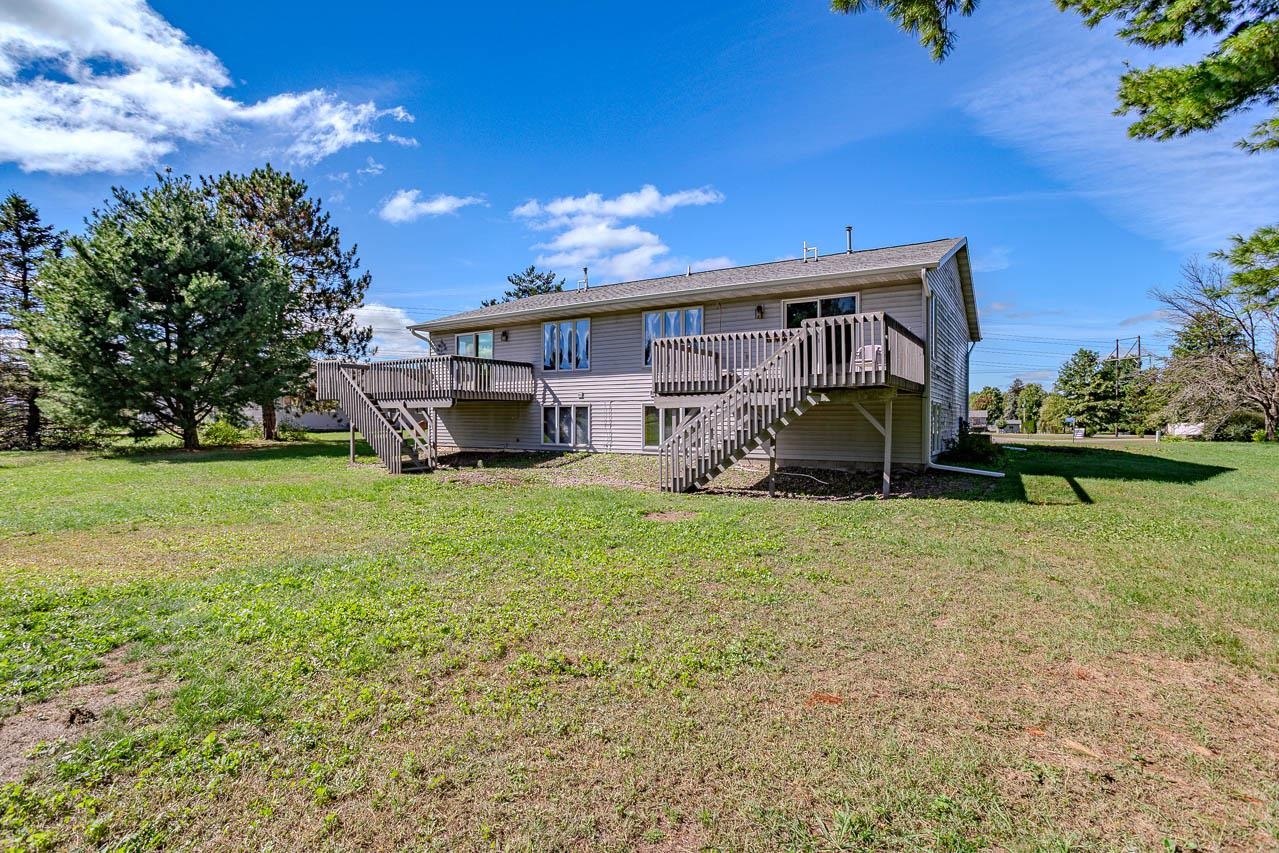 152573-152575 Iris Lane Property Photo 57
