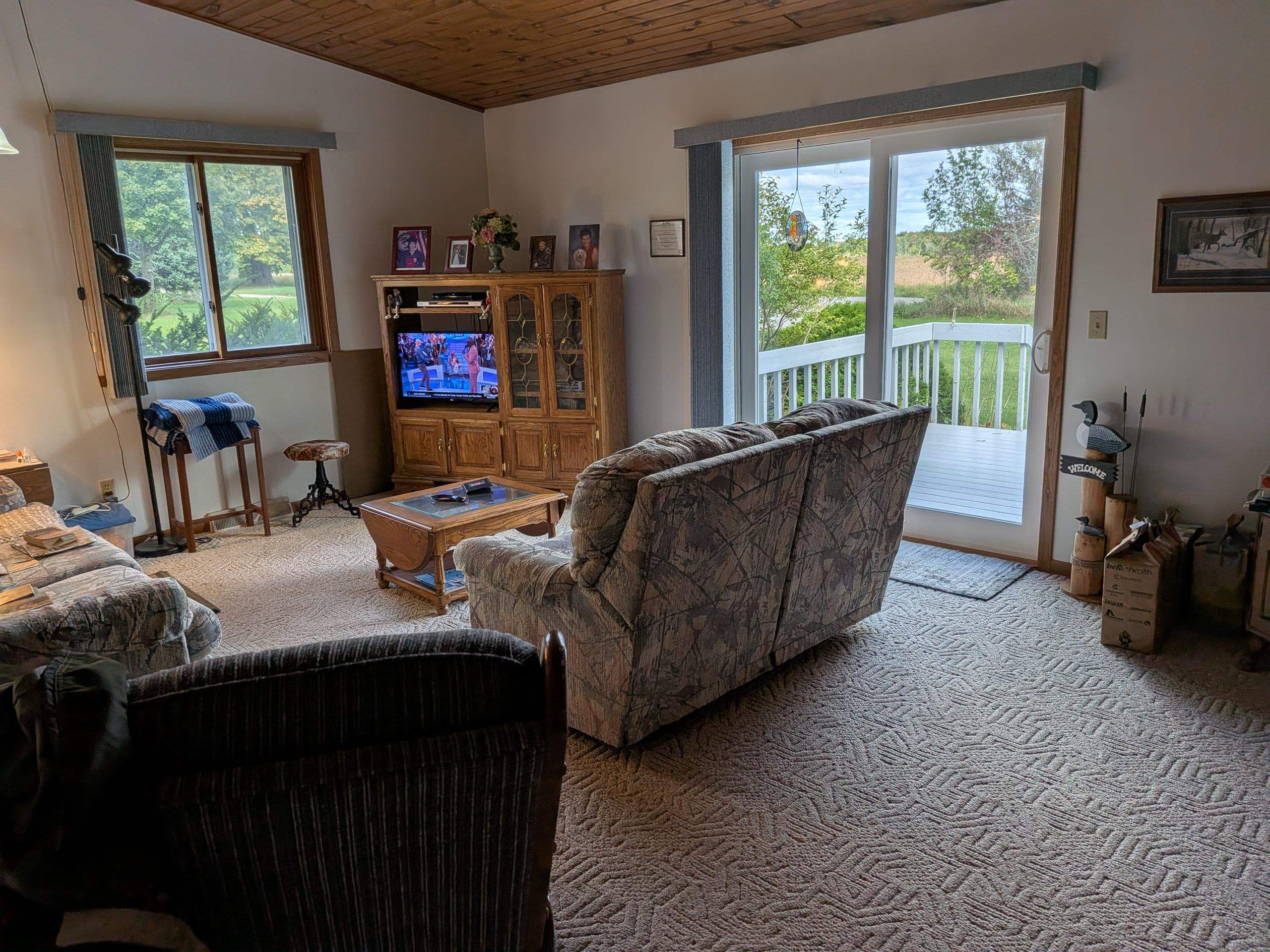 1107 E Apple Street Property Photo 5