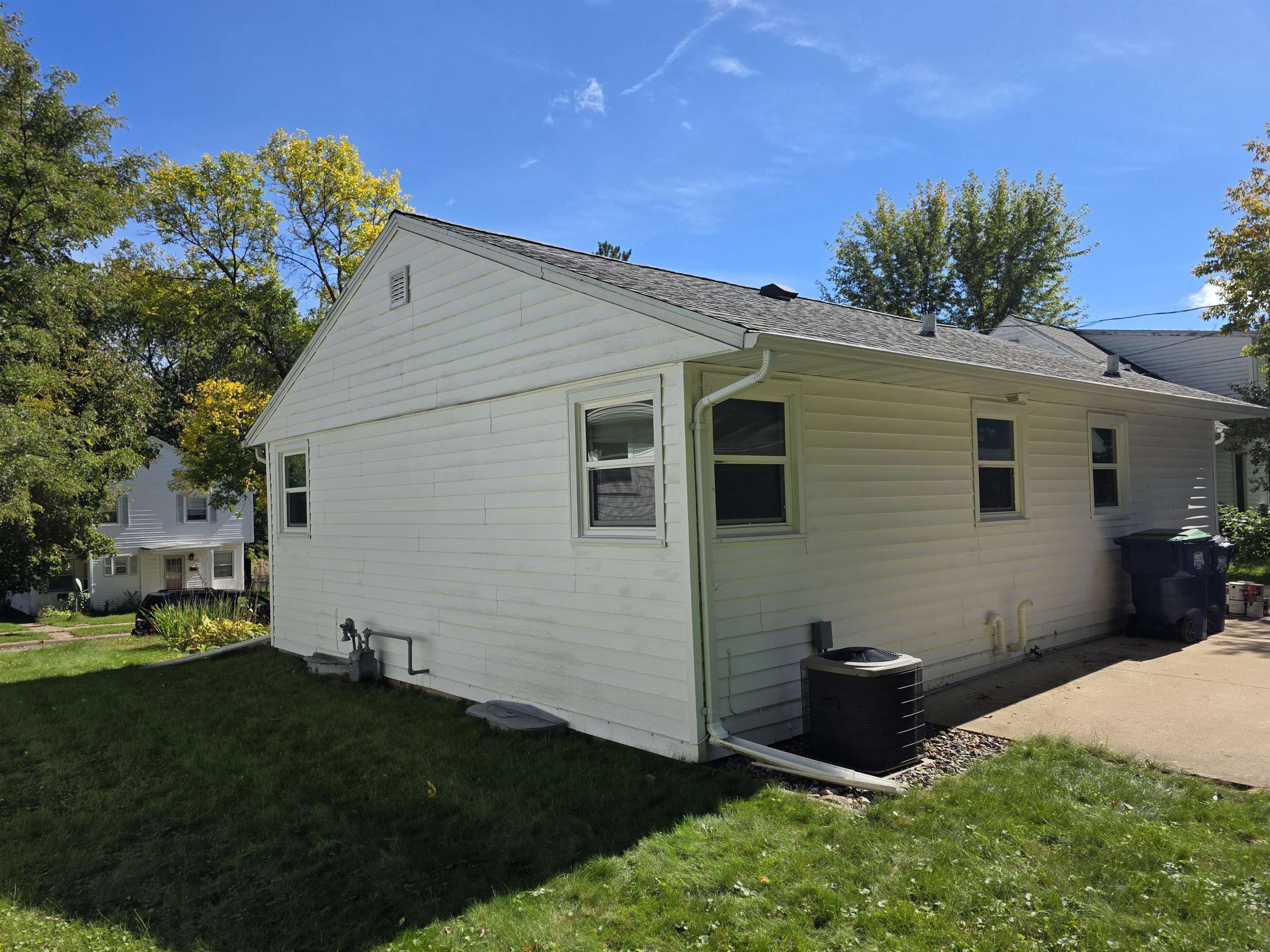 1426 N 1st Avenue Property Photo 5