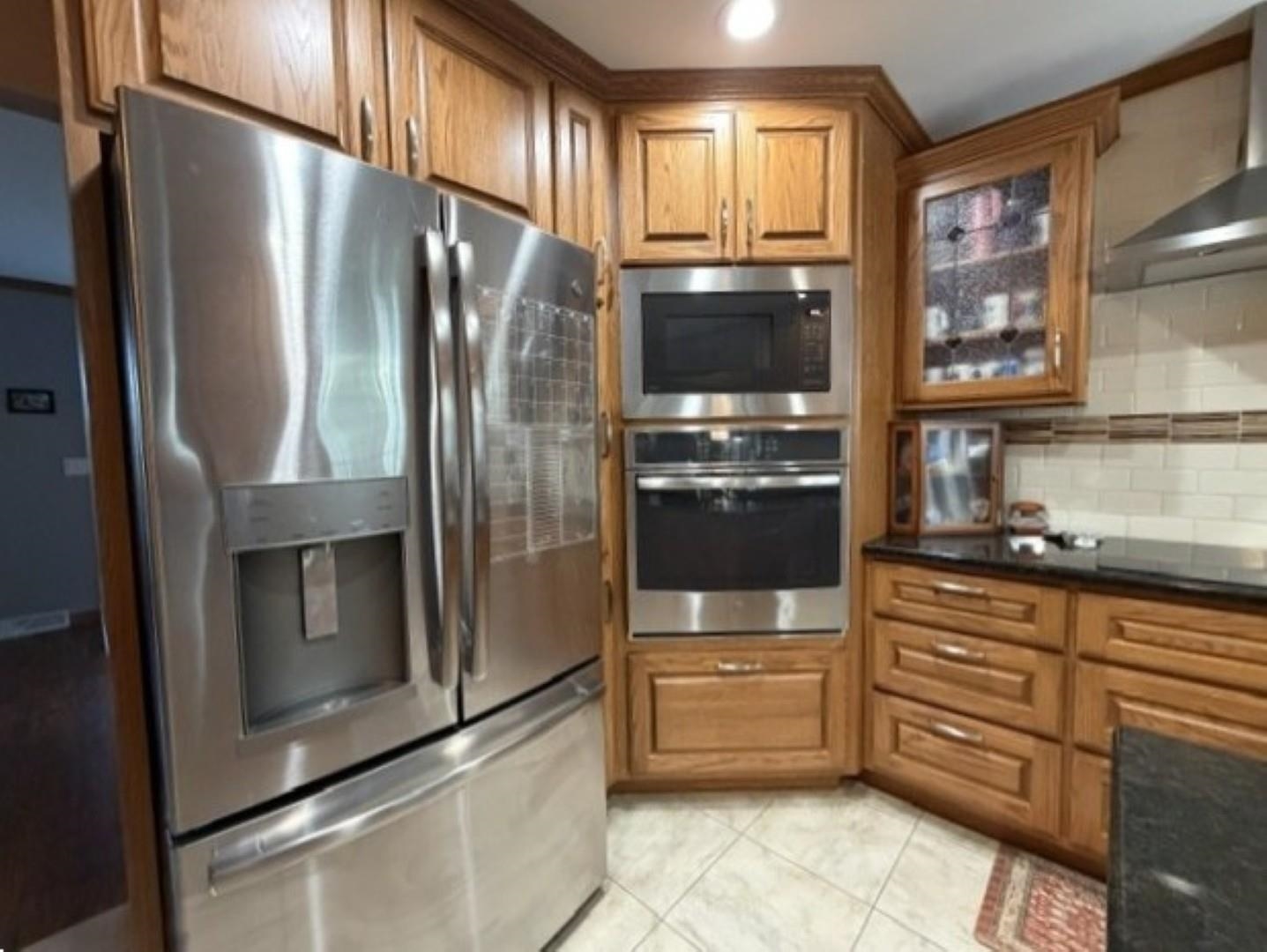 8325 County Road B Property Photo 7