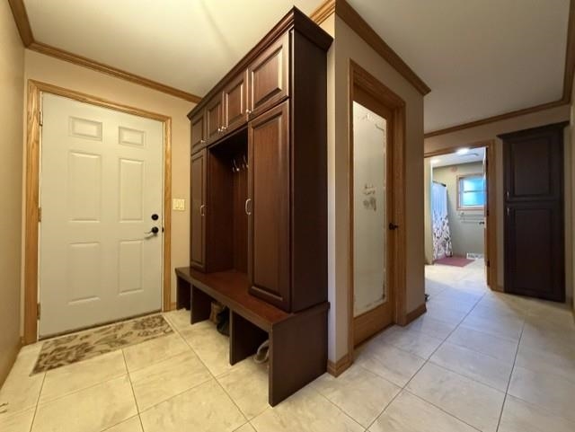 8325 County Road B Property Photo 9