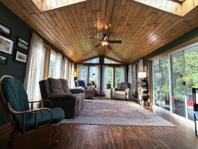 8325 County Road B Property Photo 14