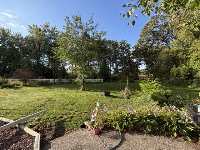 8325 County Road B Property Photo 35