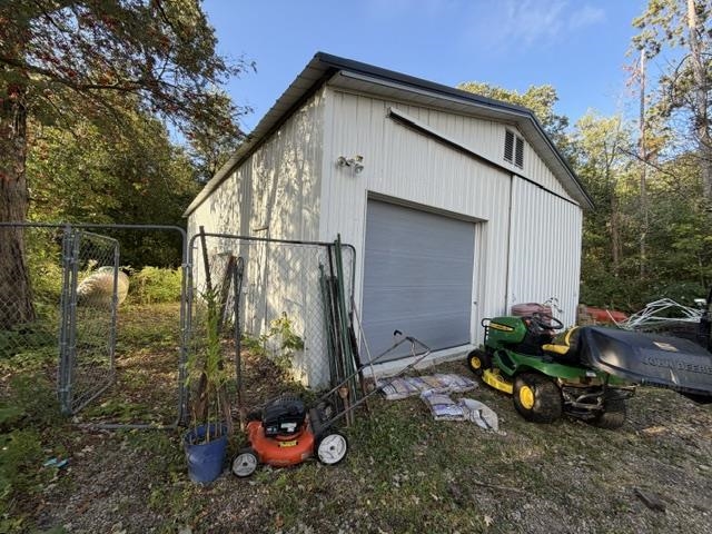 8325 County Road B Property Photo 38