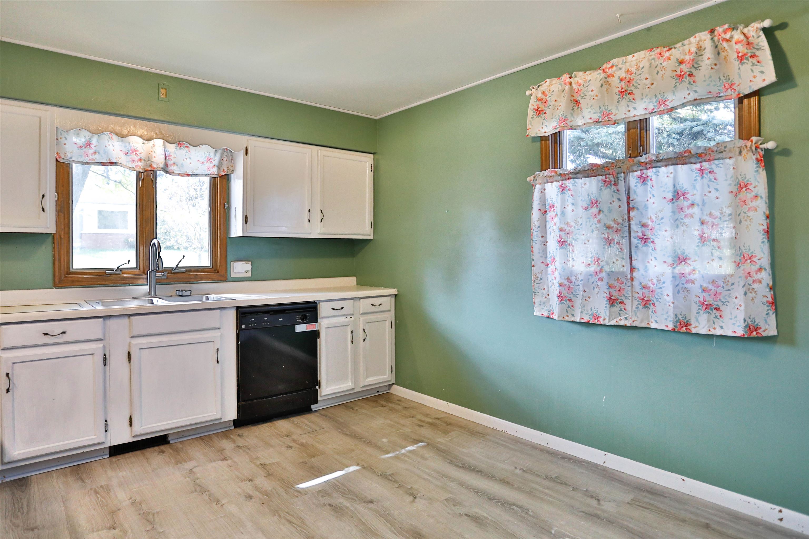1008 Elm Street Property Photo 10