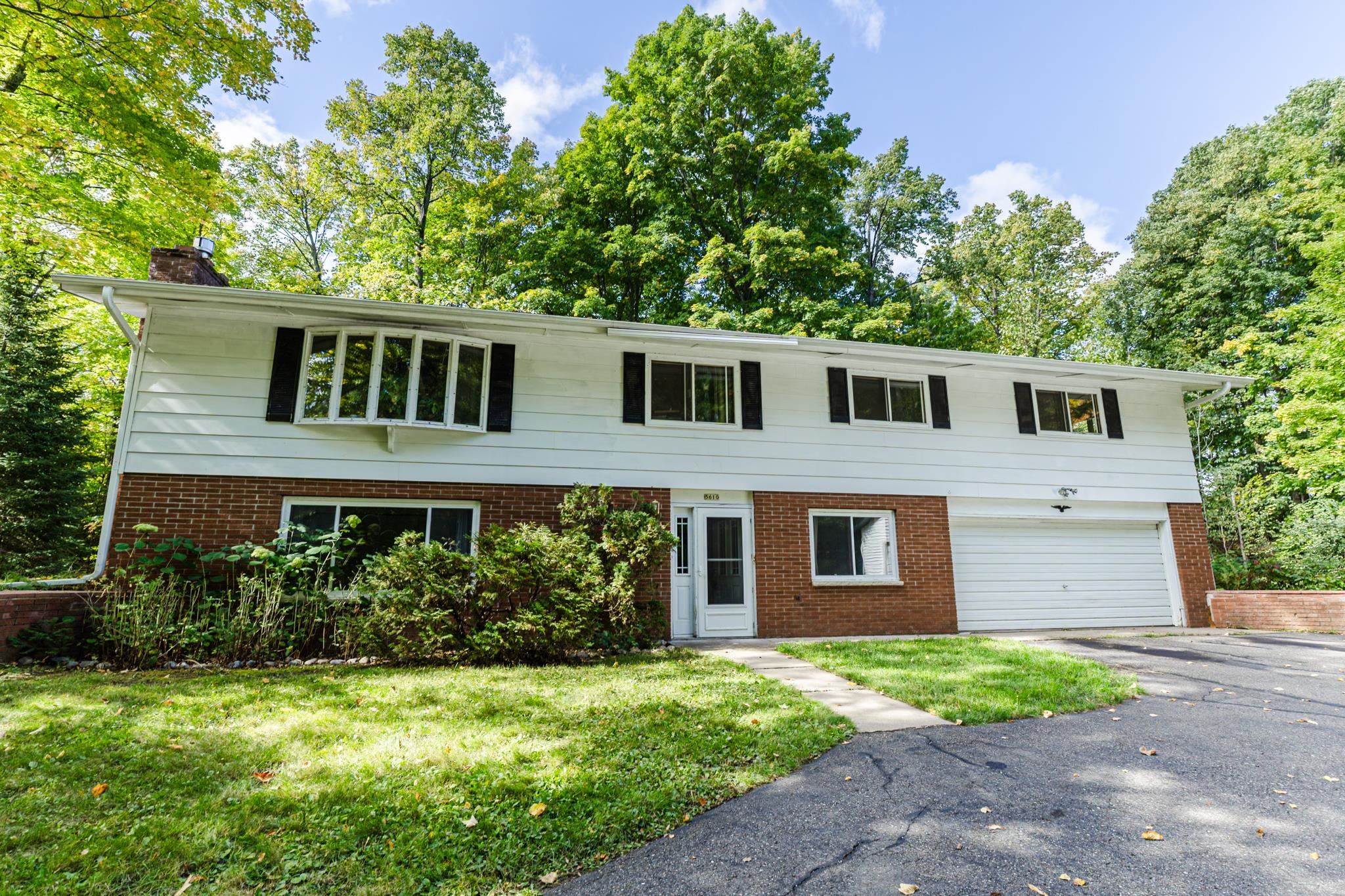 5610 Timber Lodge Road Property Photo 2