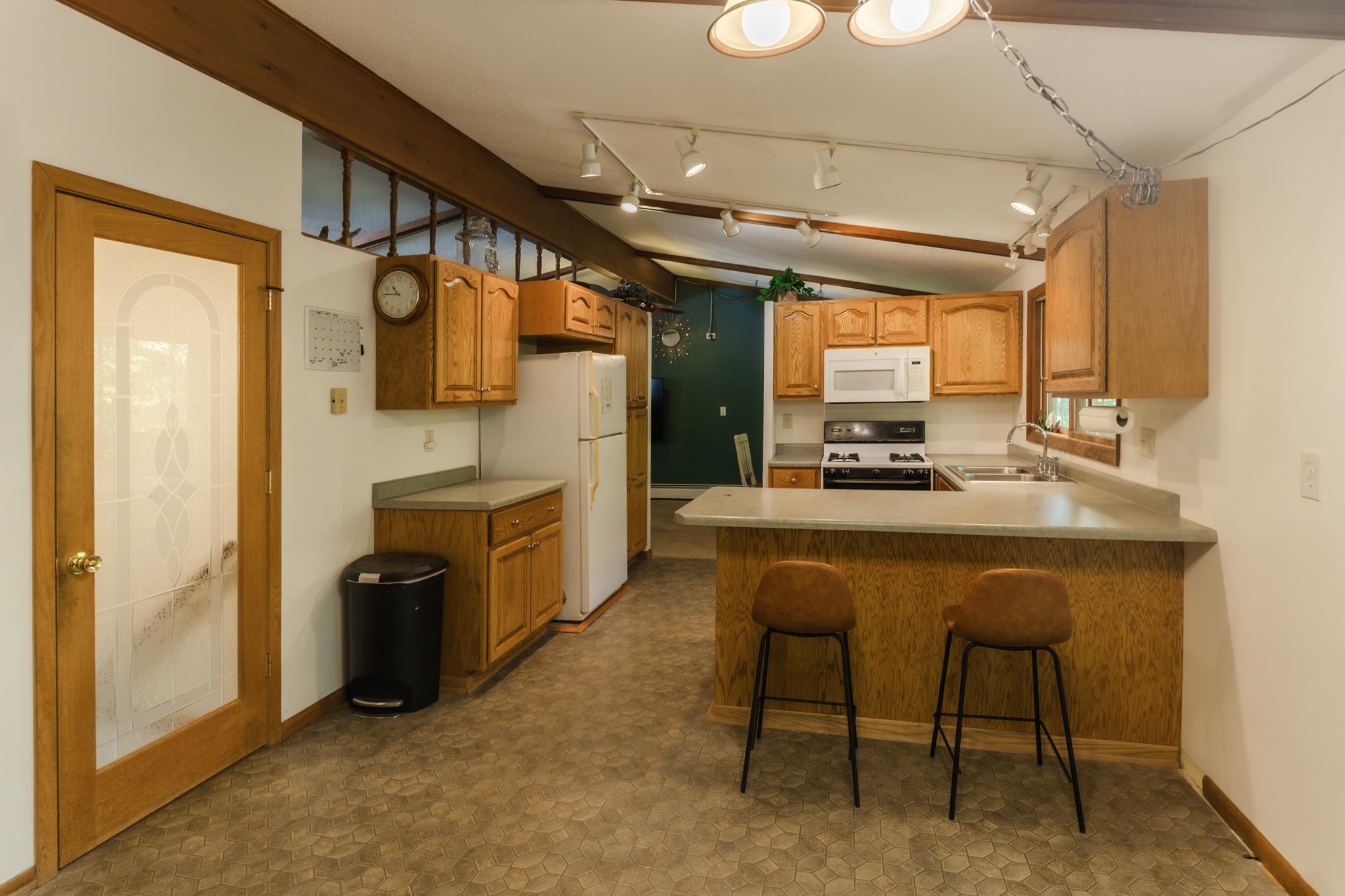 5610 Timber Lodge Road Property Photo 4