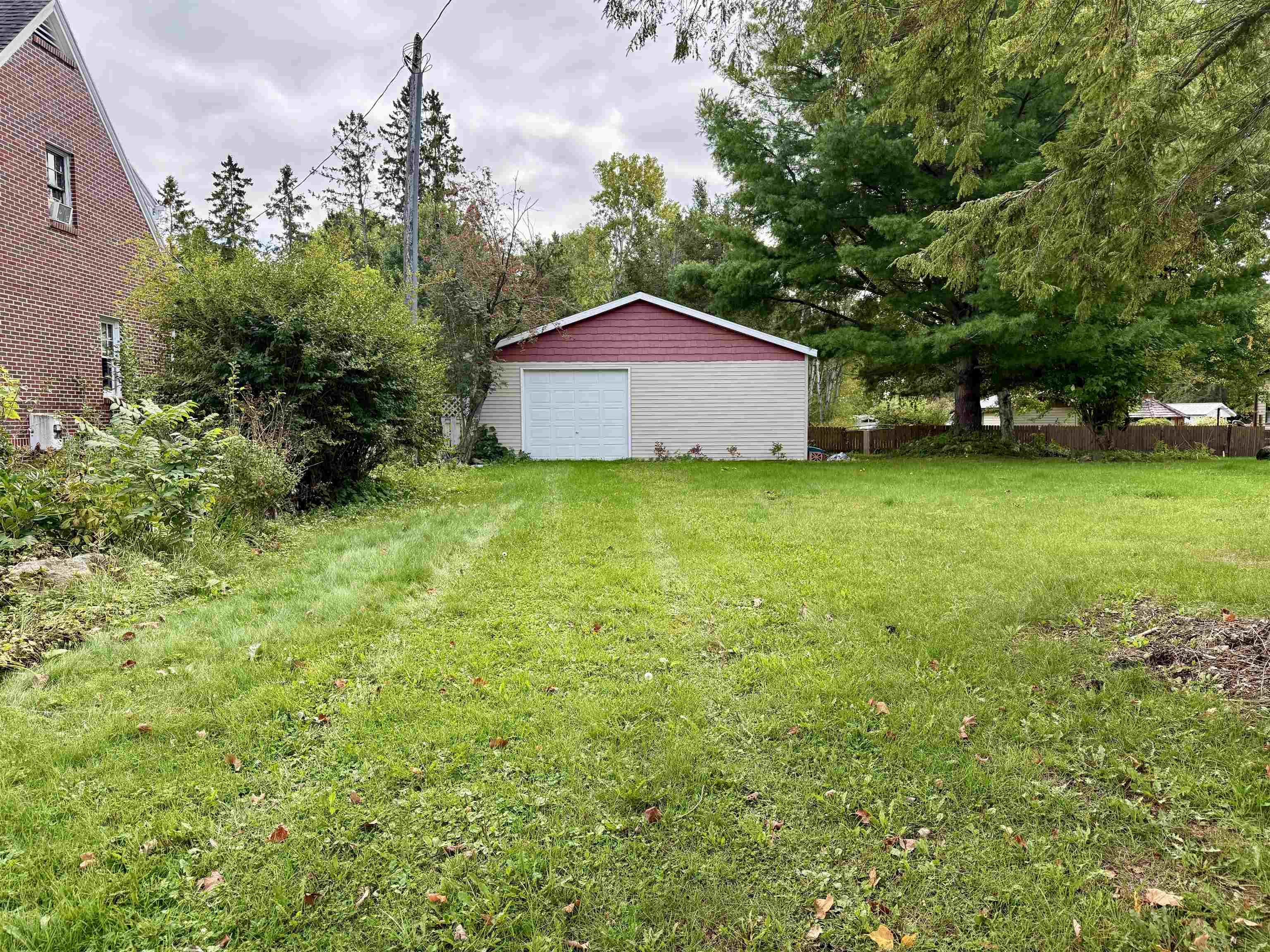 141 Forest Avenue Property Photo 7