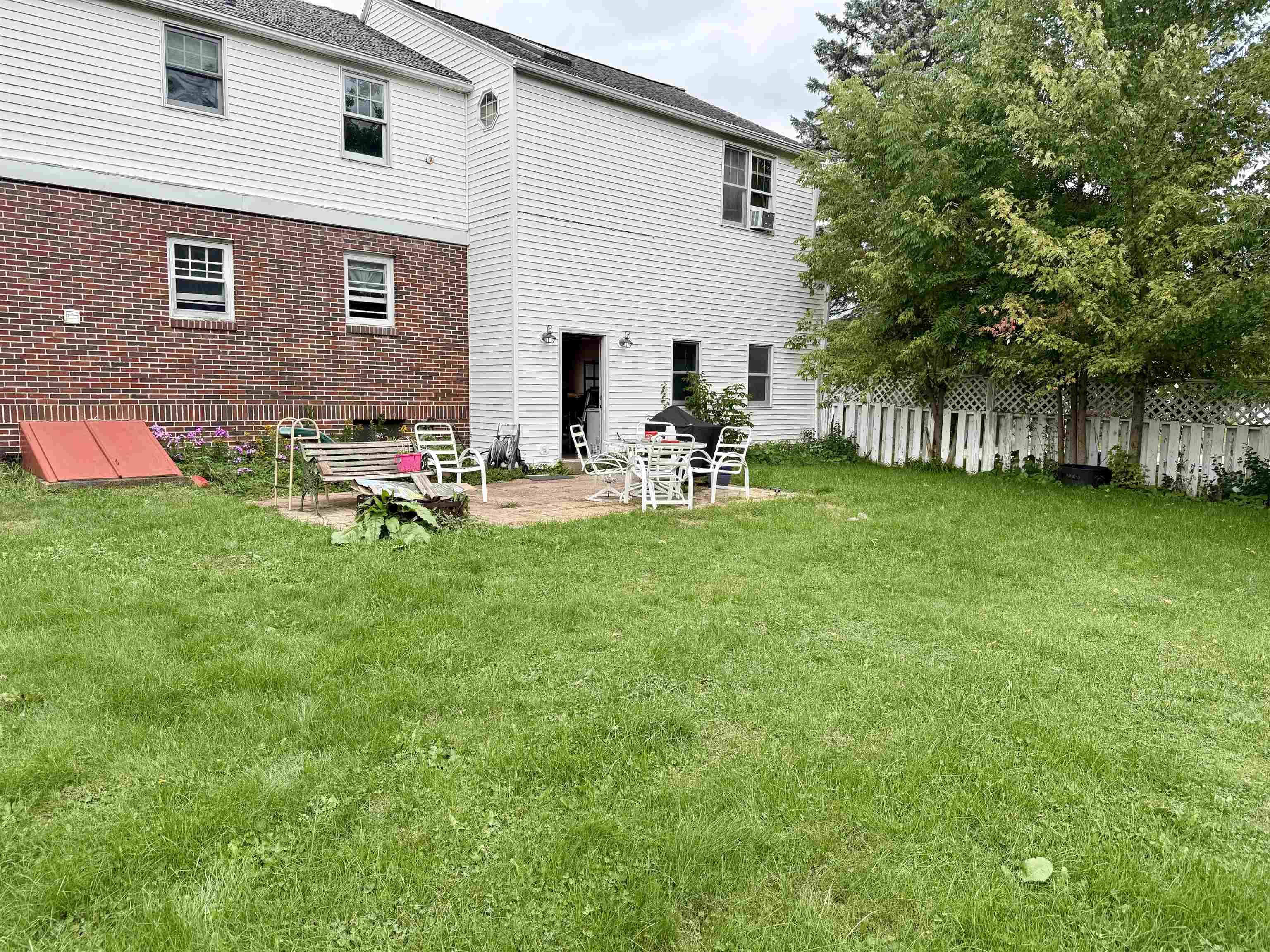 141 Forest Avenue Property Photo 34