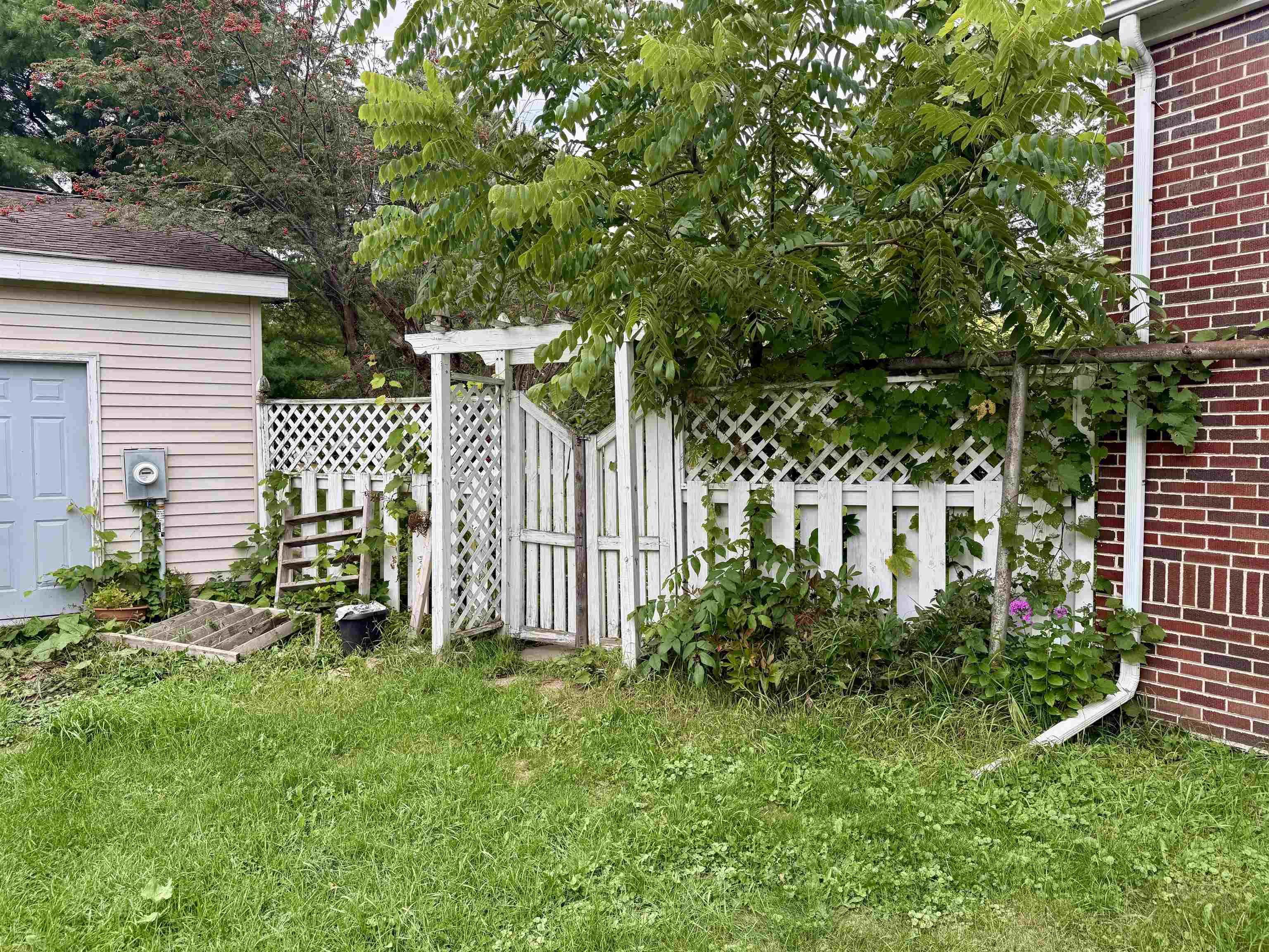 141 Forest Avenue Property Photo 35