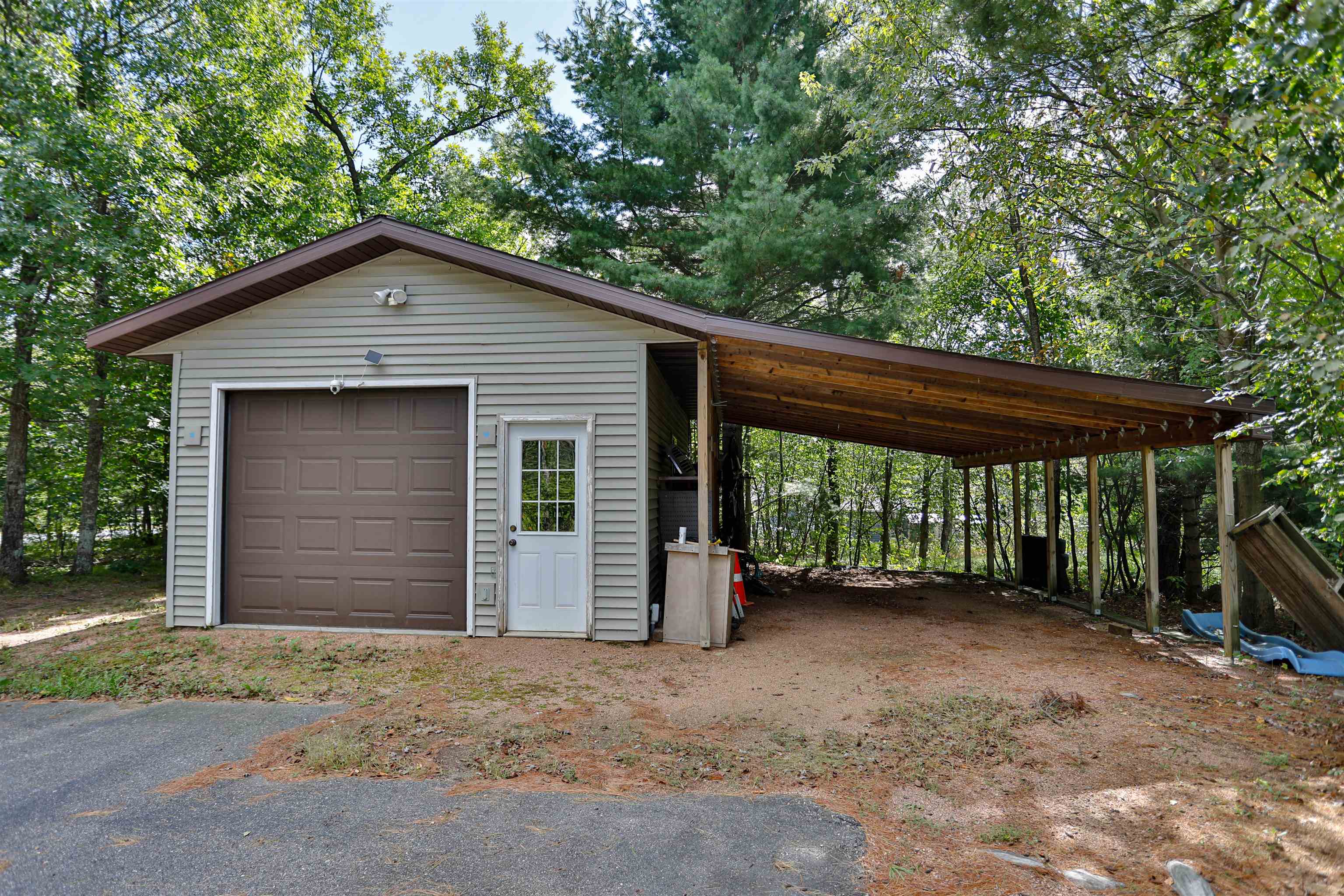 201740 Dorie Lane Property Photo 3