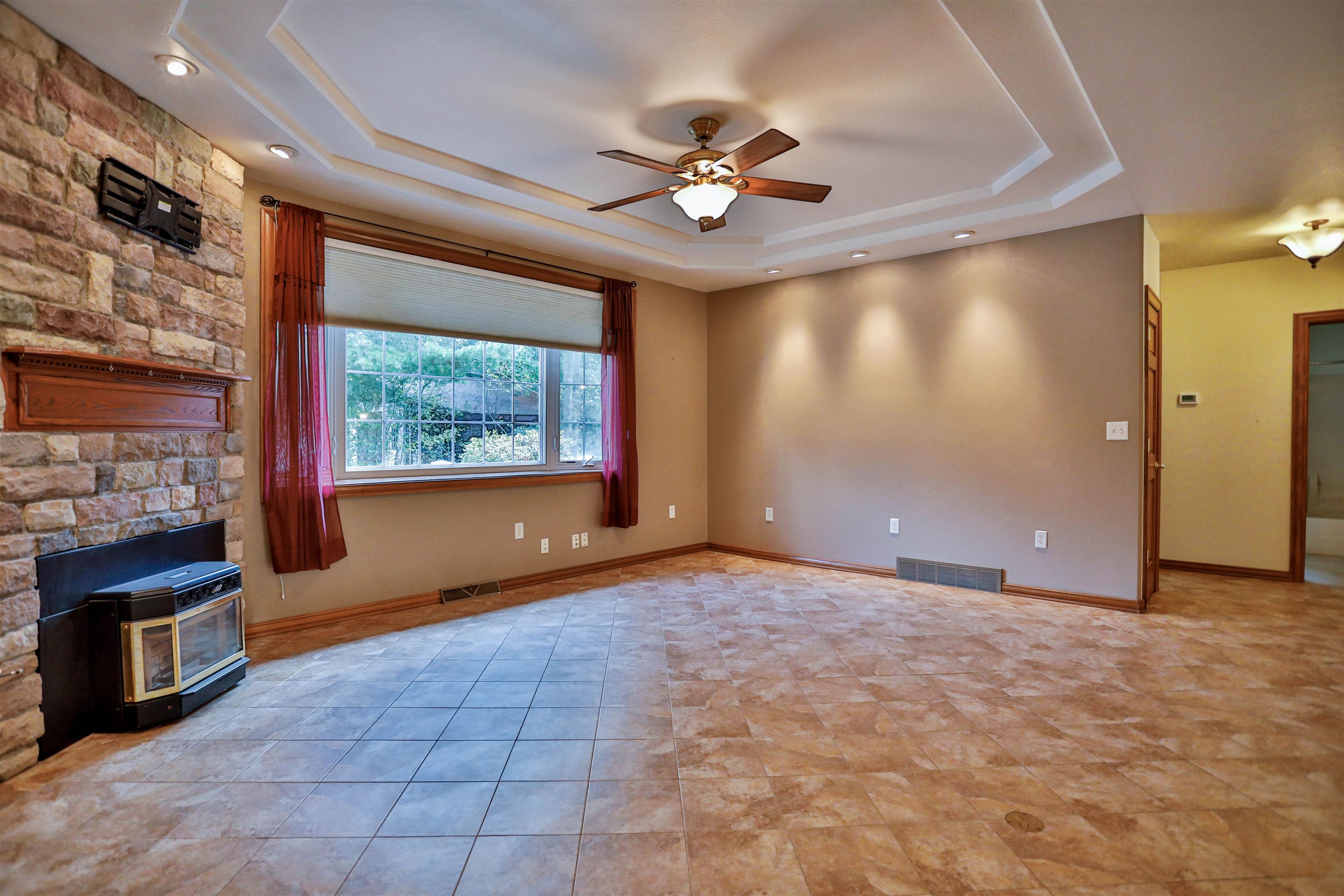 201740 Dorie Lane Property Photo 8