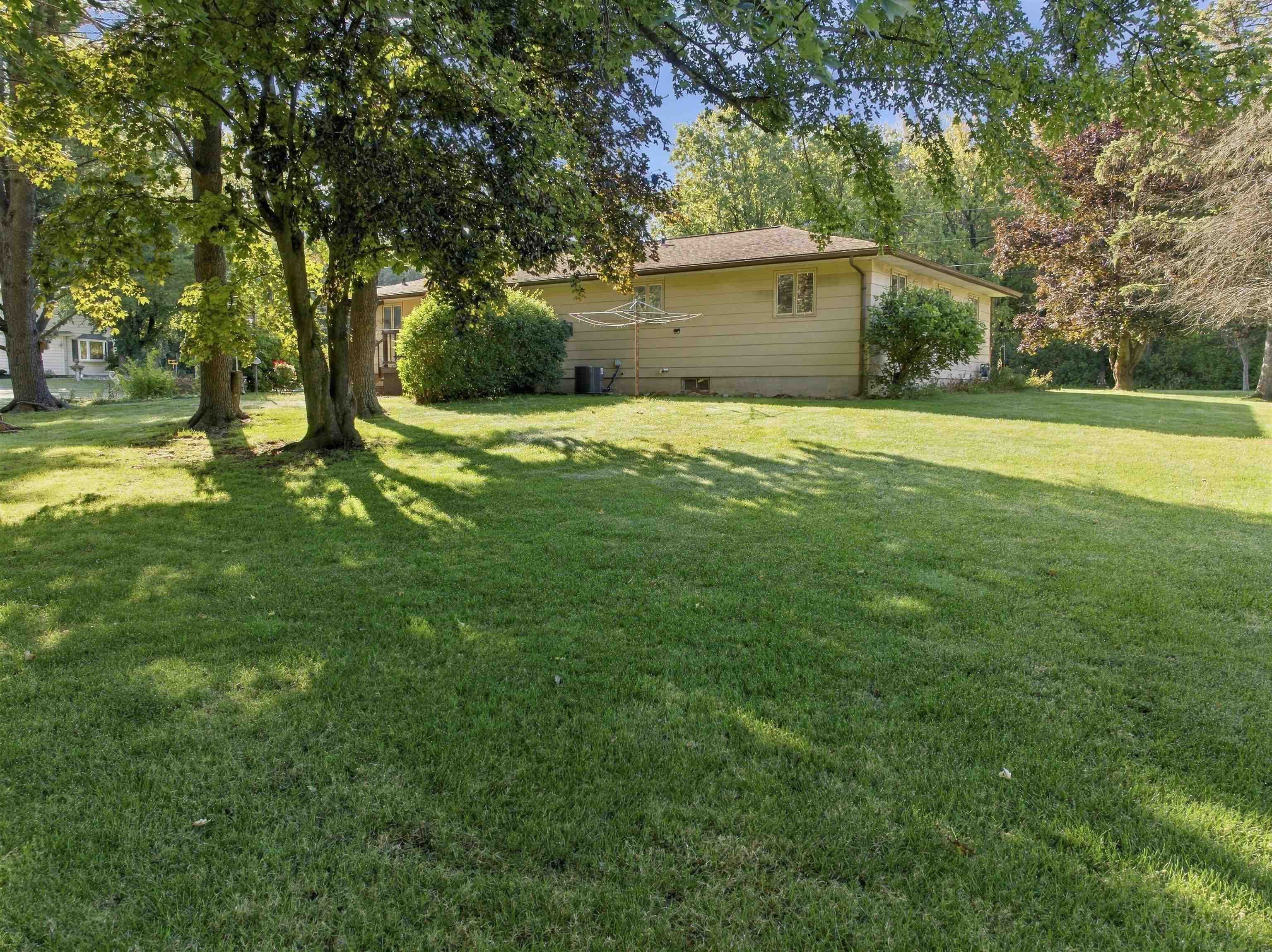 2001 E Blodgett Street Property Photo 36