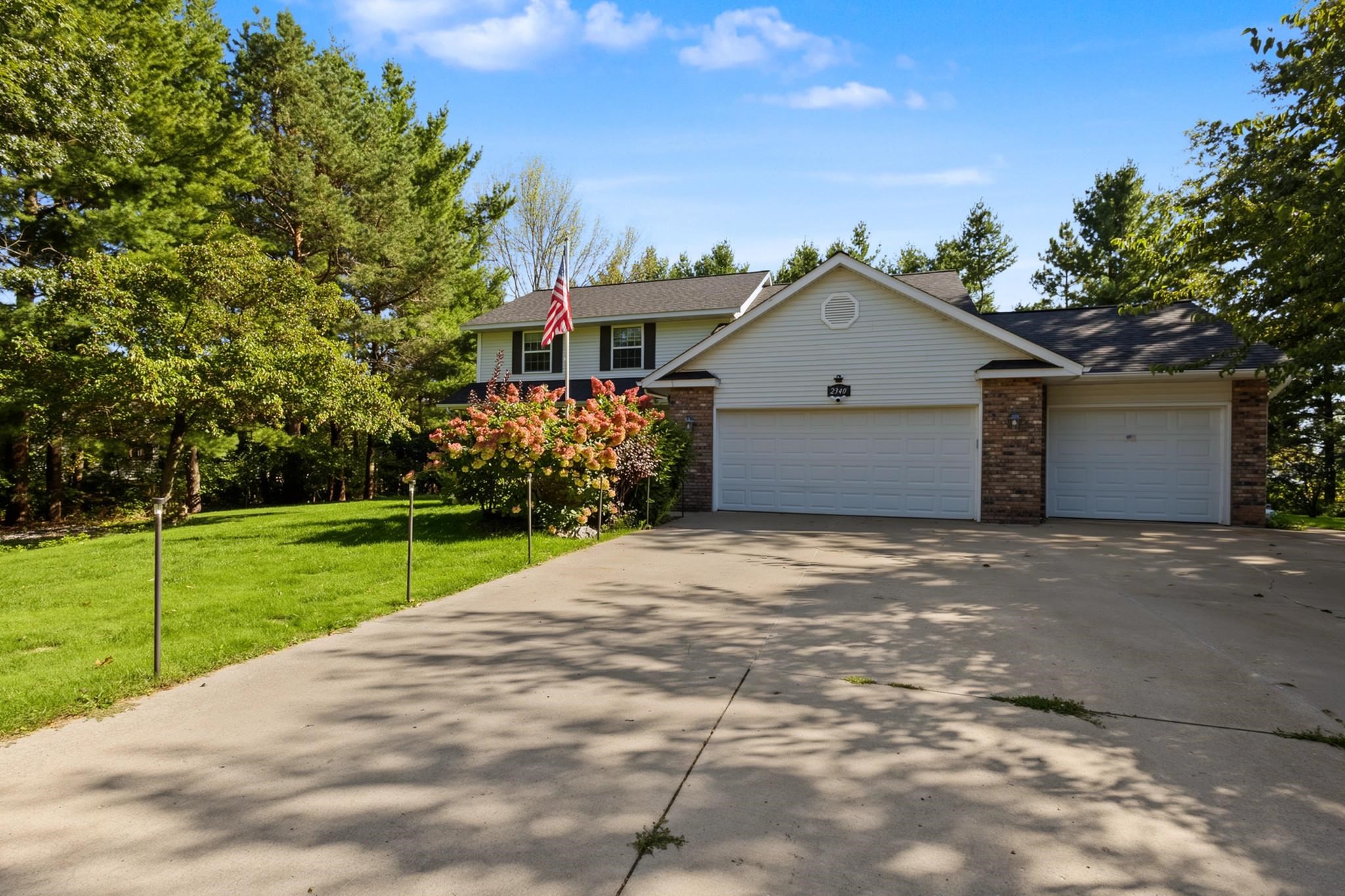 2340 Ok Bluff Circle Property Photo 1