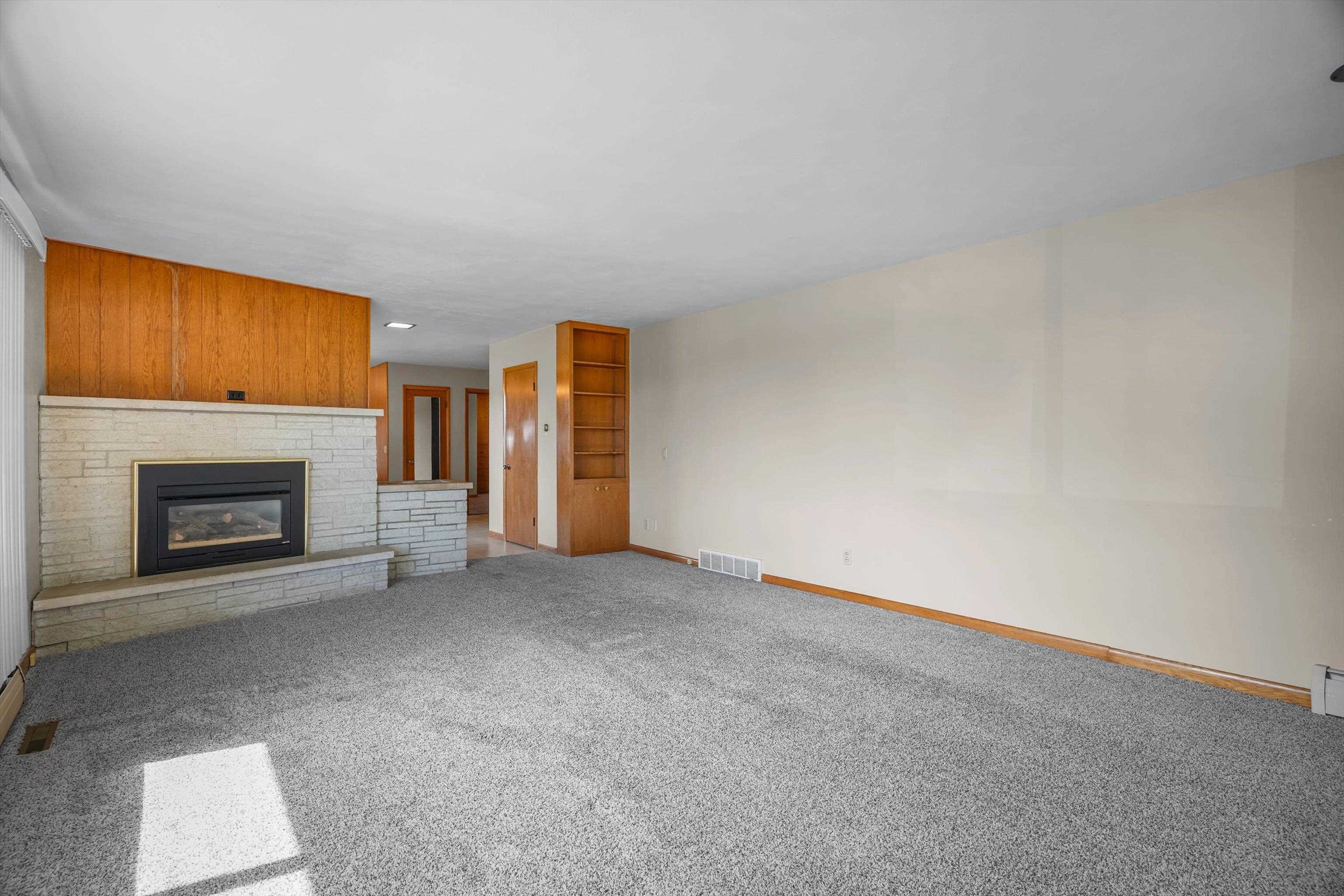 721 W Upham Street Property Photo 11