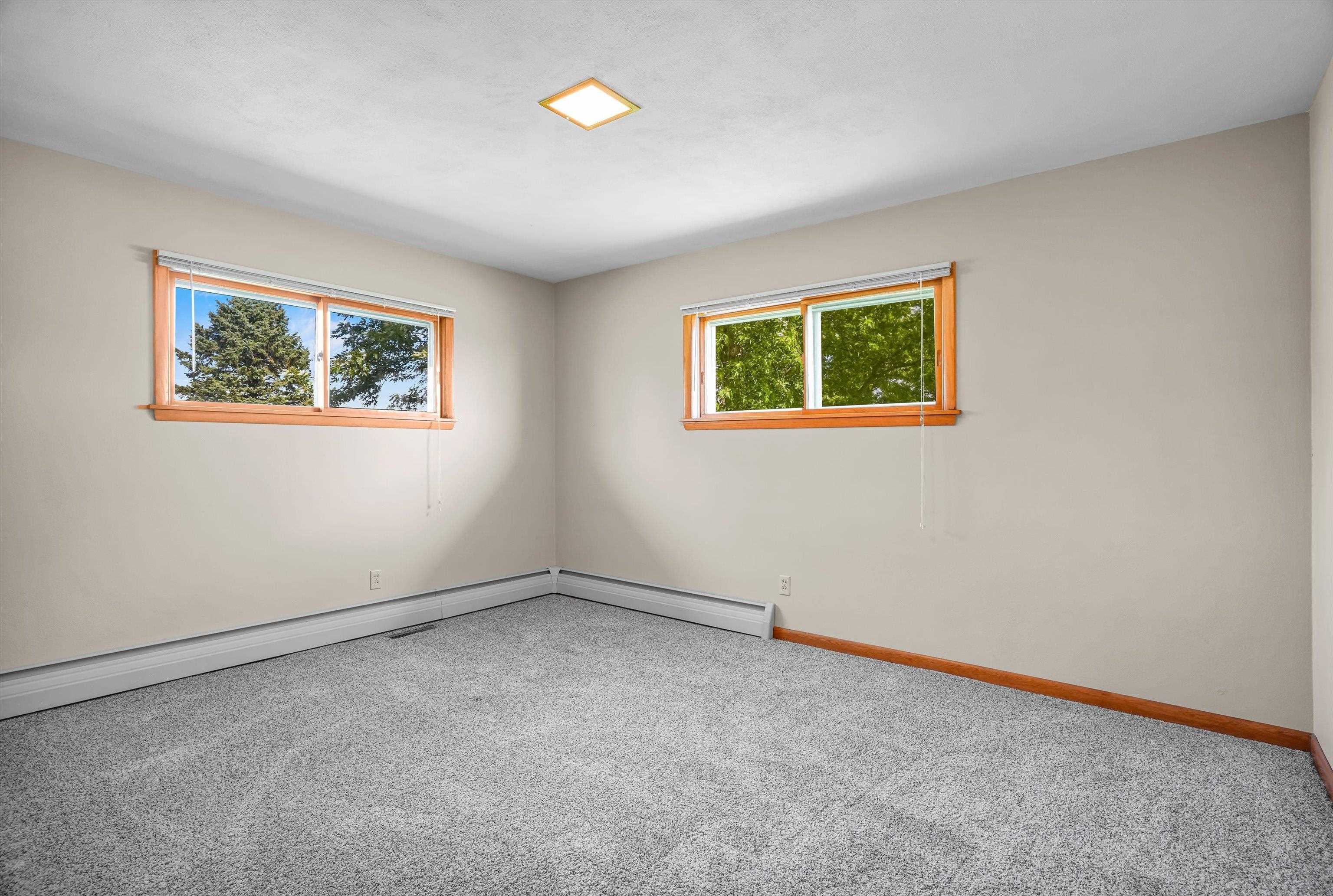 721 W Upham Street Property Photo 16