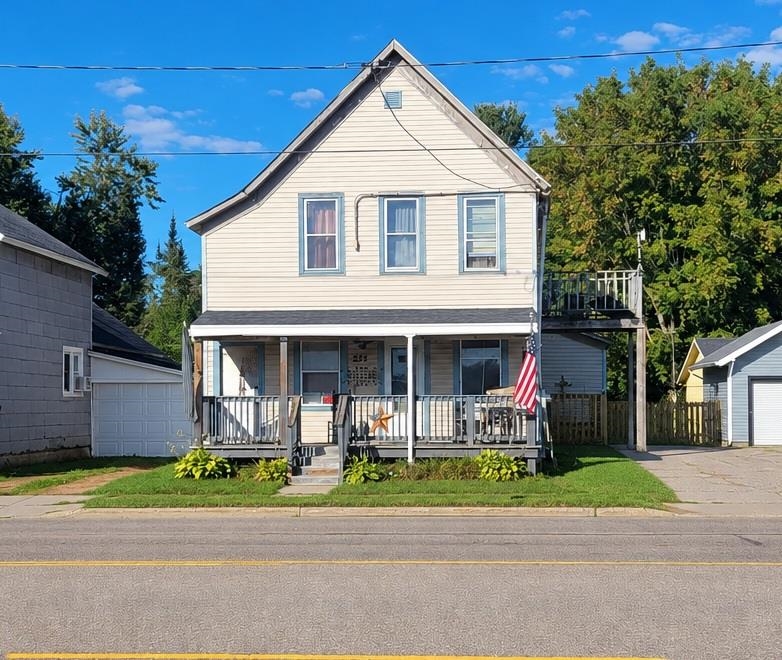 234 Superior Street Property Photo 1