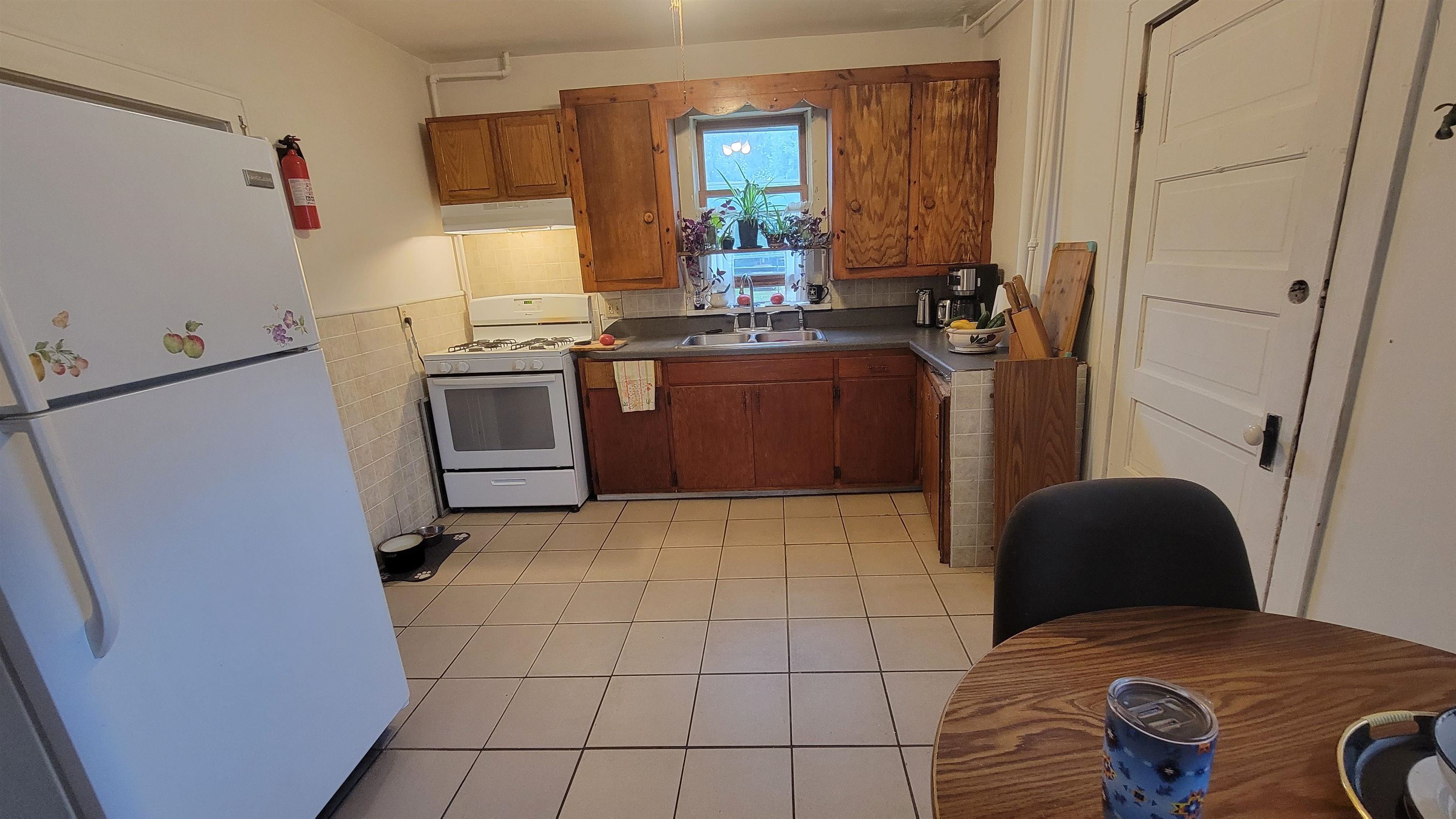 234 Superior Street Property Photo 2