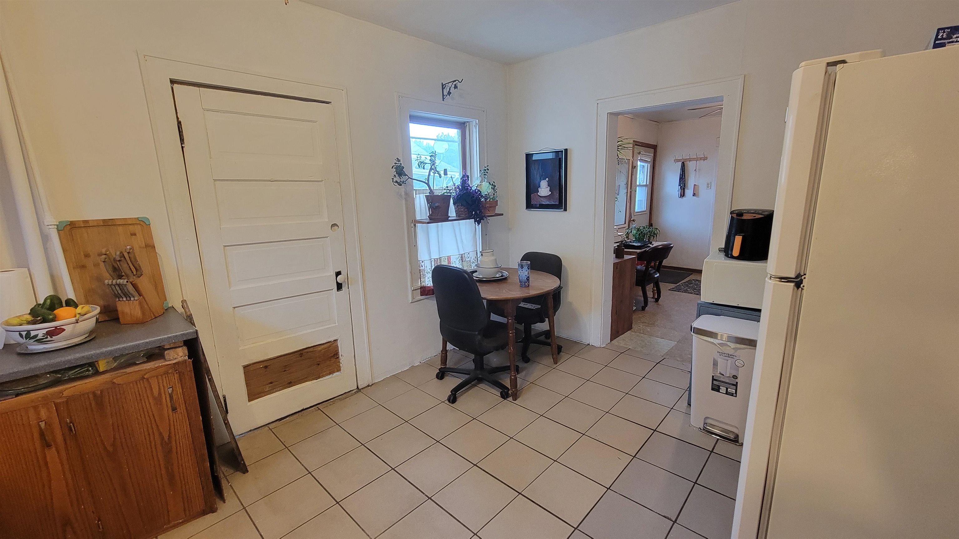 234 Superior Street Property Photo 4