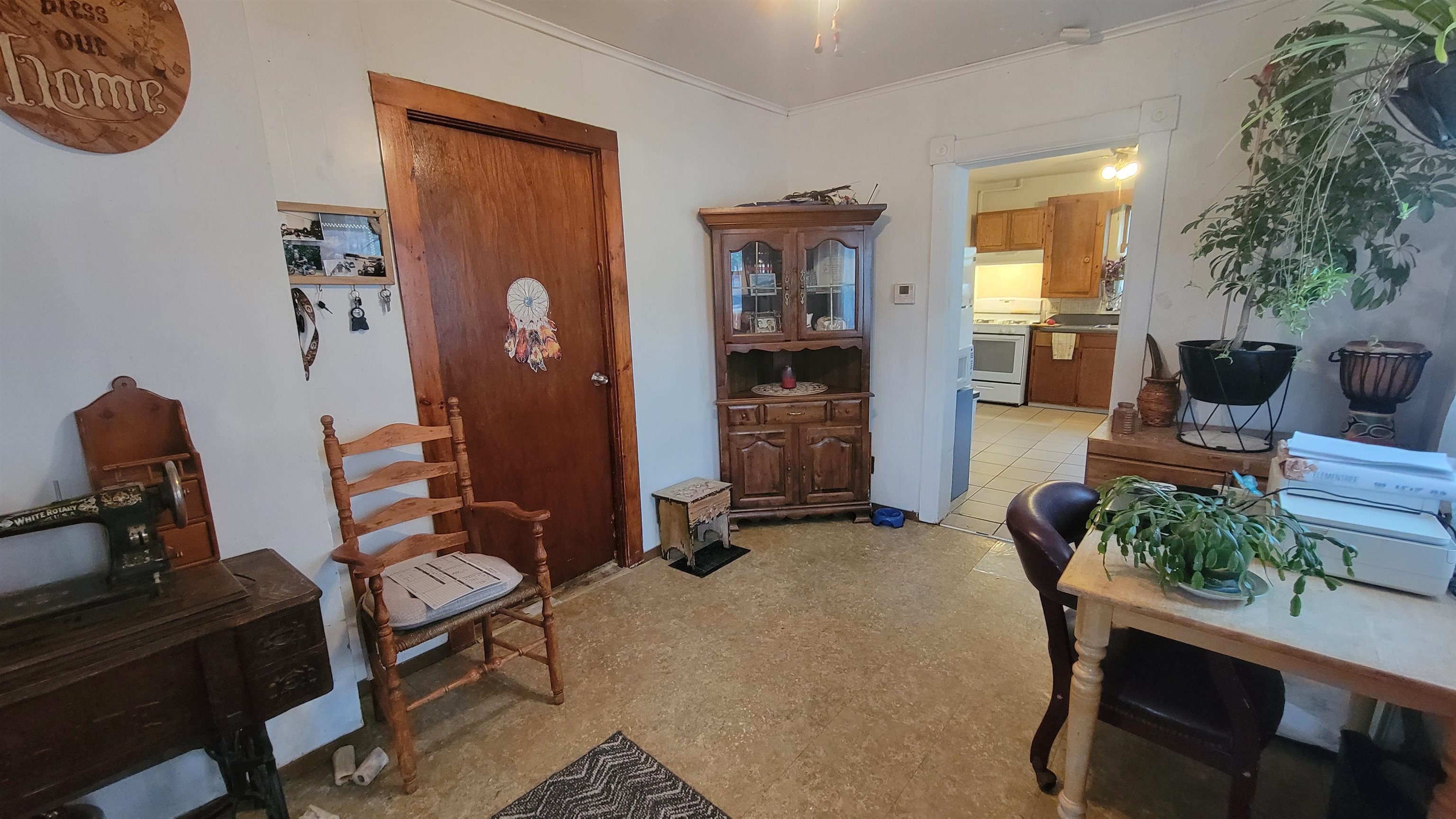 234 Superior Street Property Photo 5
