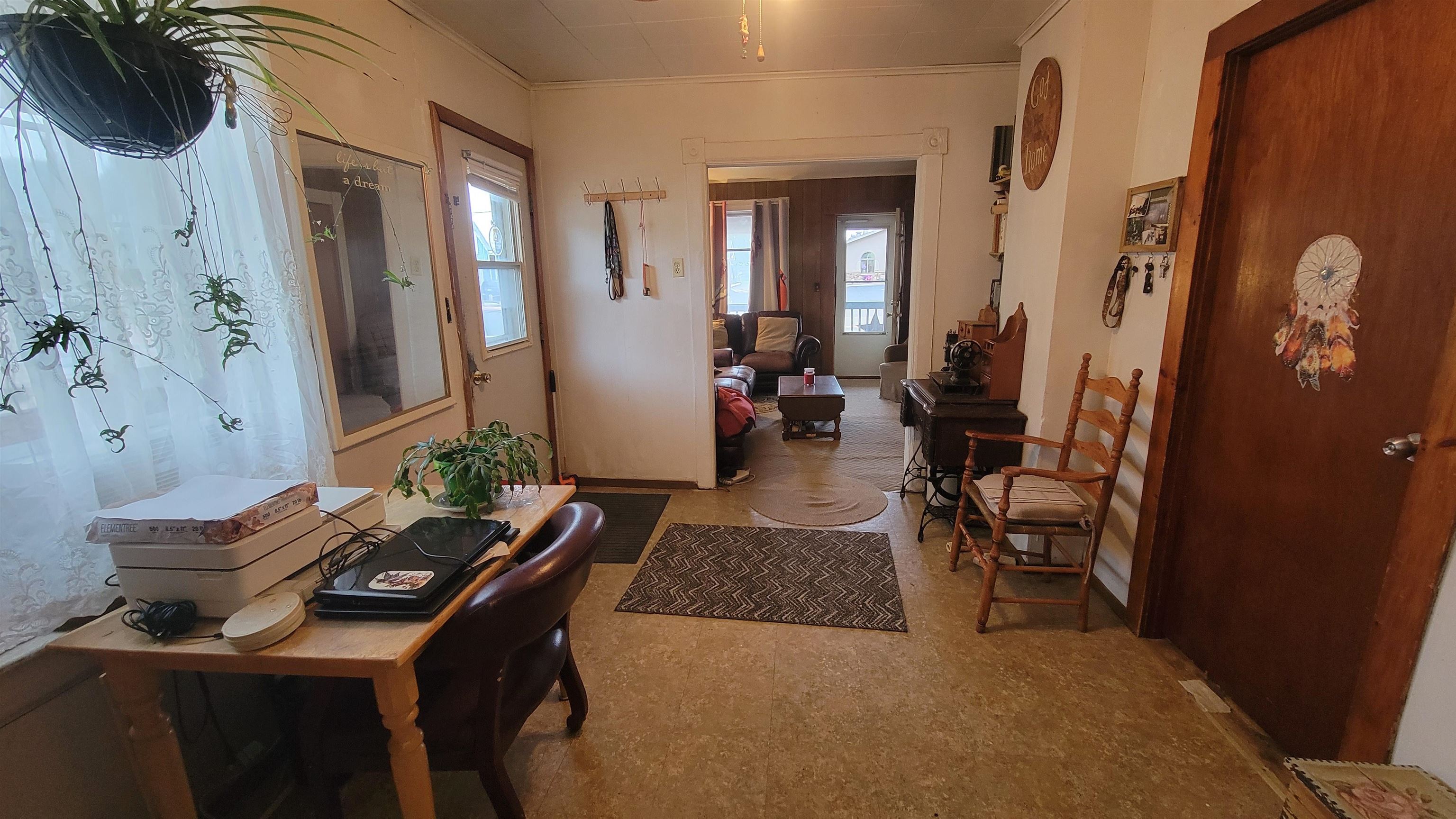 234 Superior Street Property Photo 6