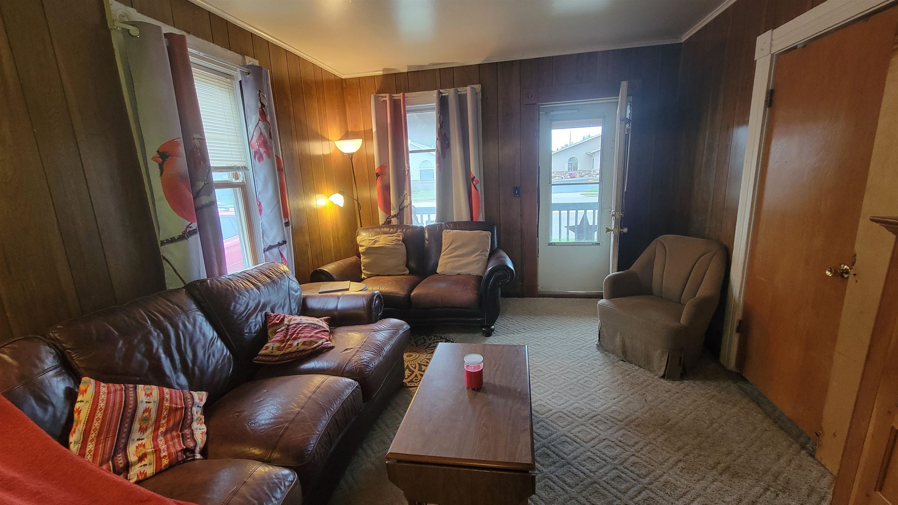 234 Superior Street Property Photo 8
