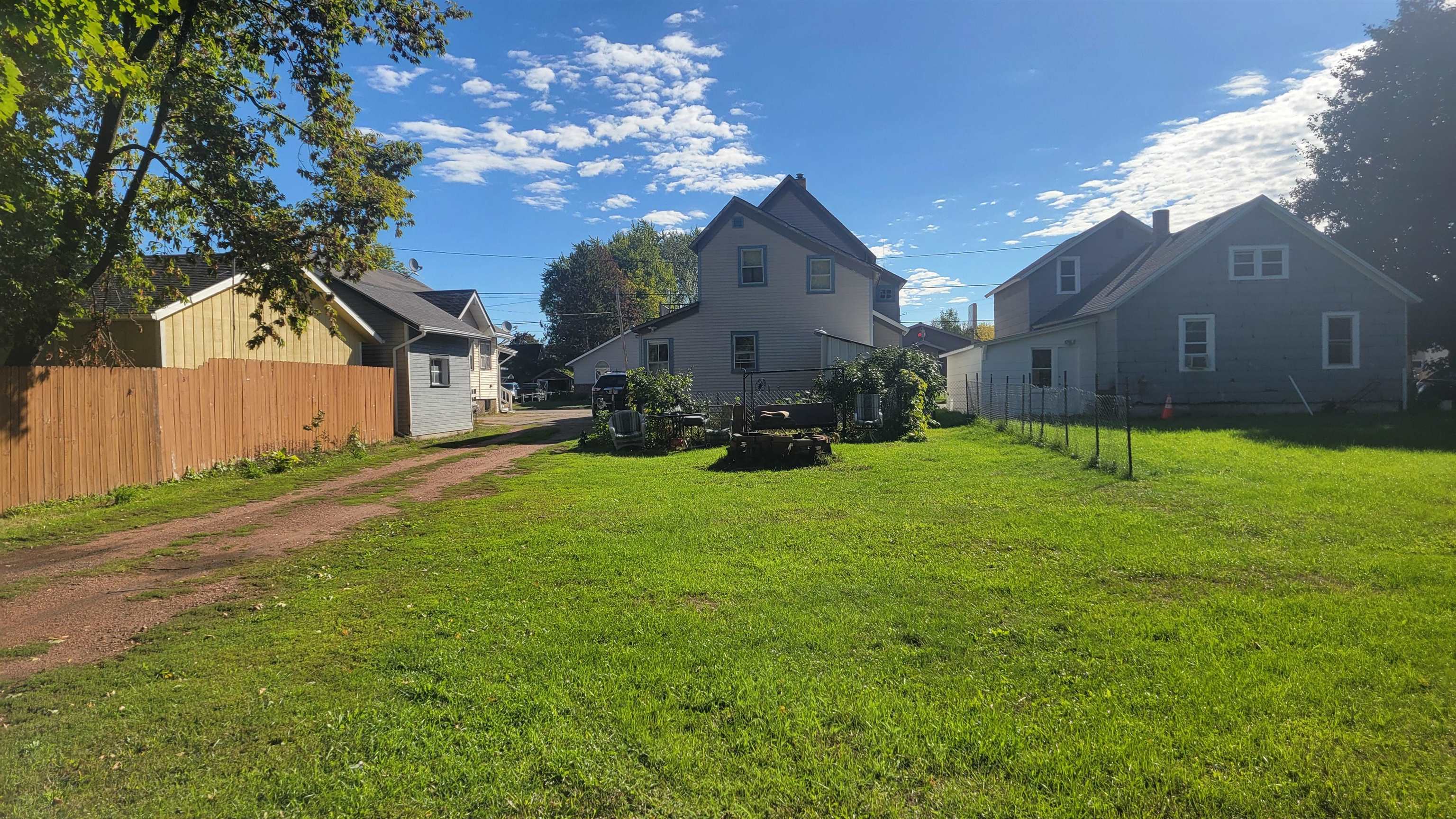 234 Superior Street Property Photo 44