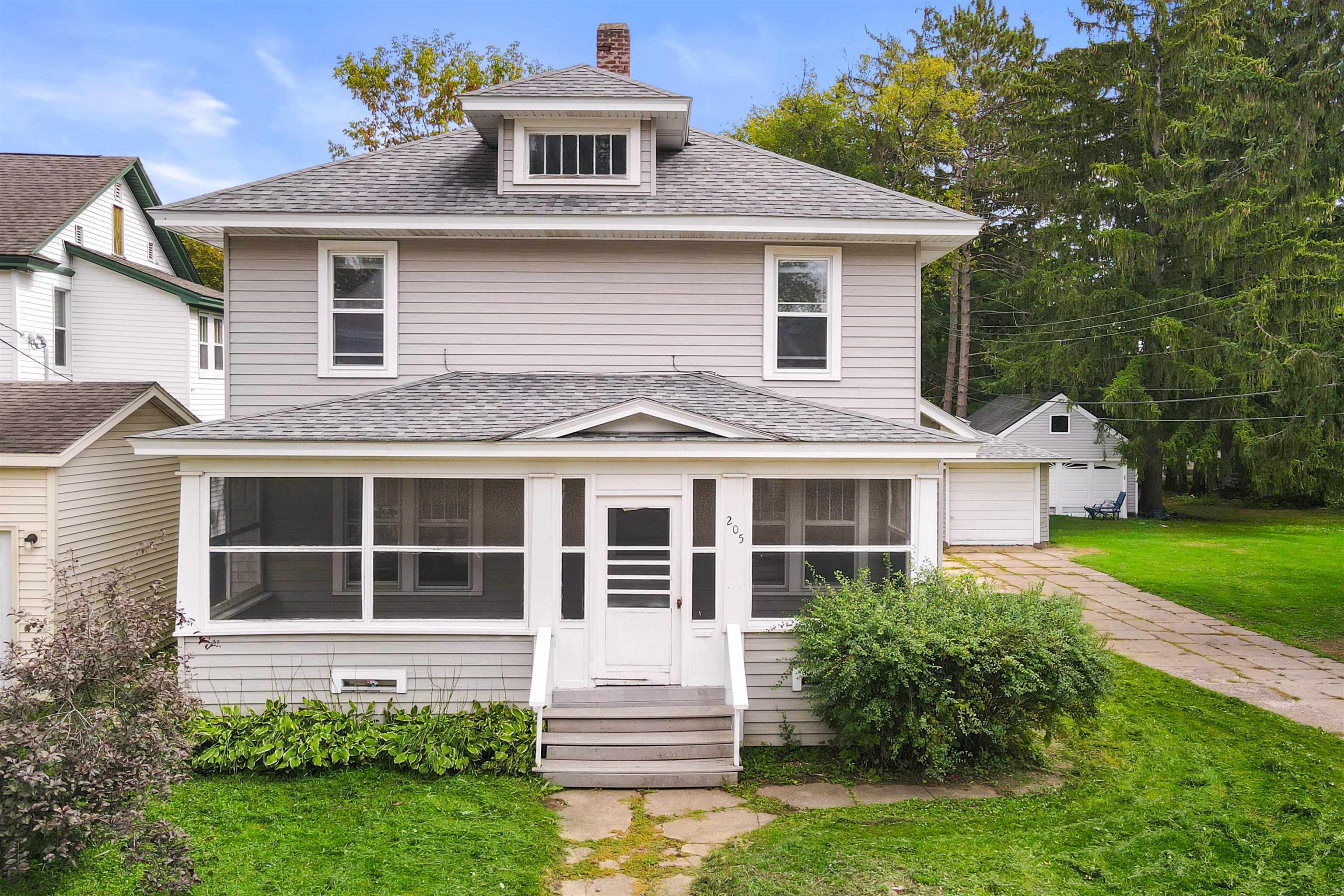 205 Frenzel Street Property Photo 3