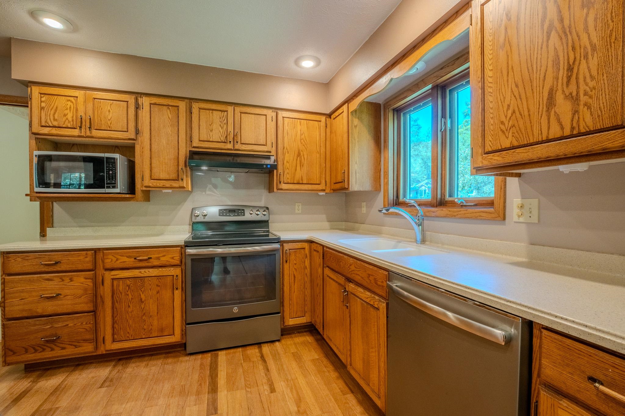 225271 Camellia Street Property Photo 16