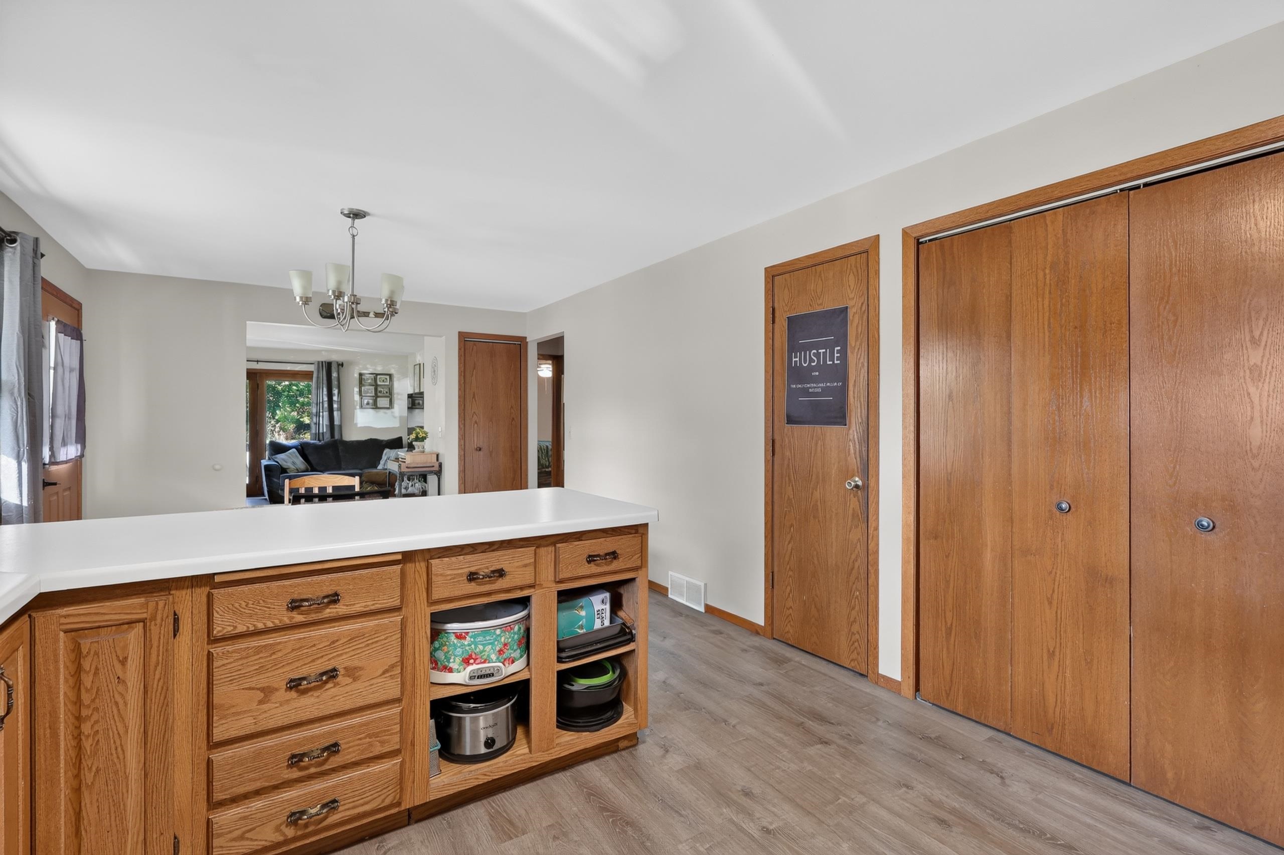 2711 Norton Street Property Photo 5
