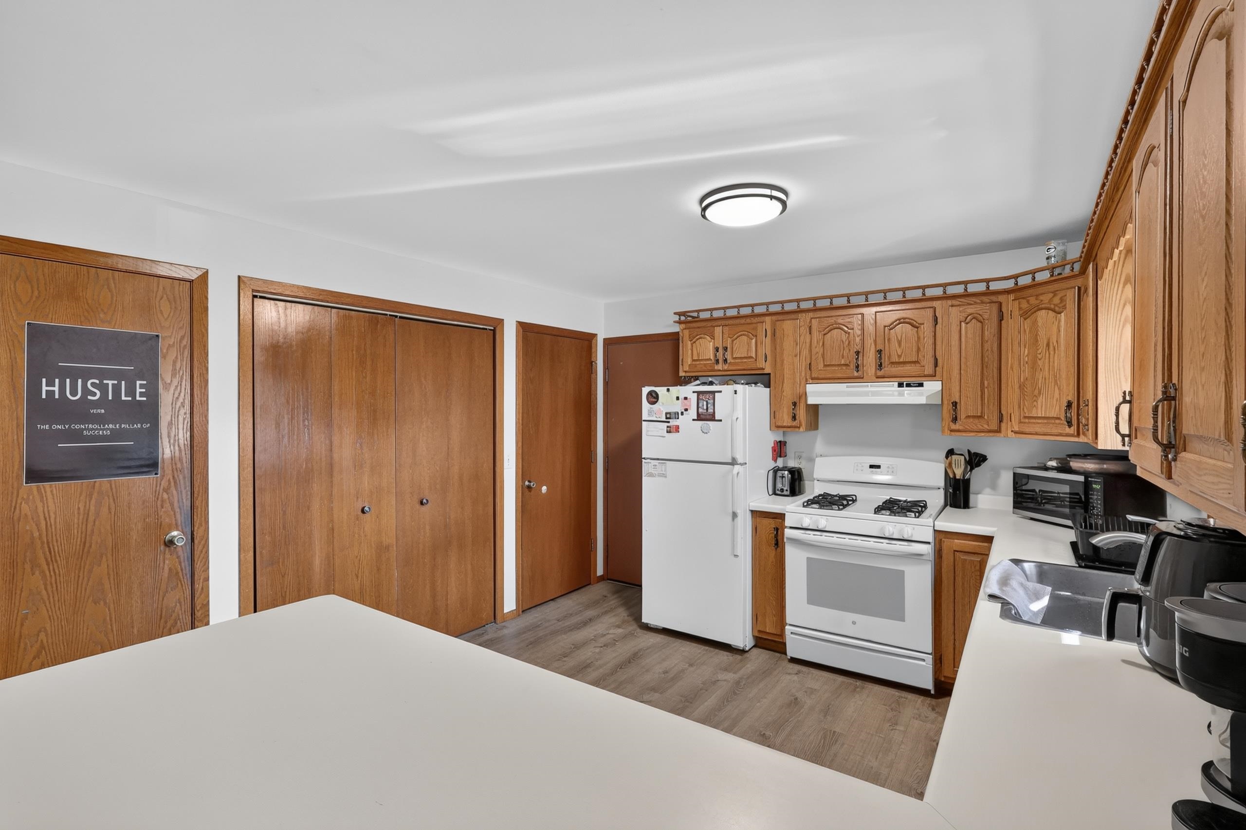 2711 Norton Street Property Photo 6