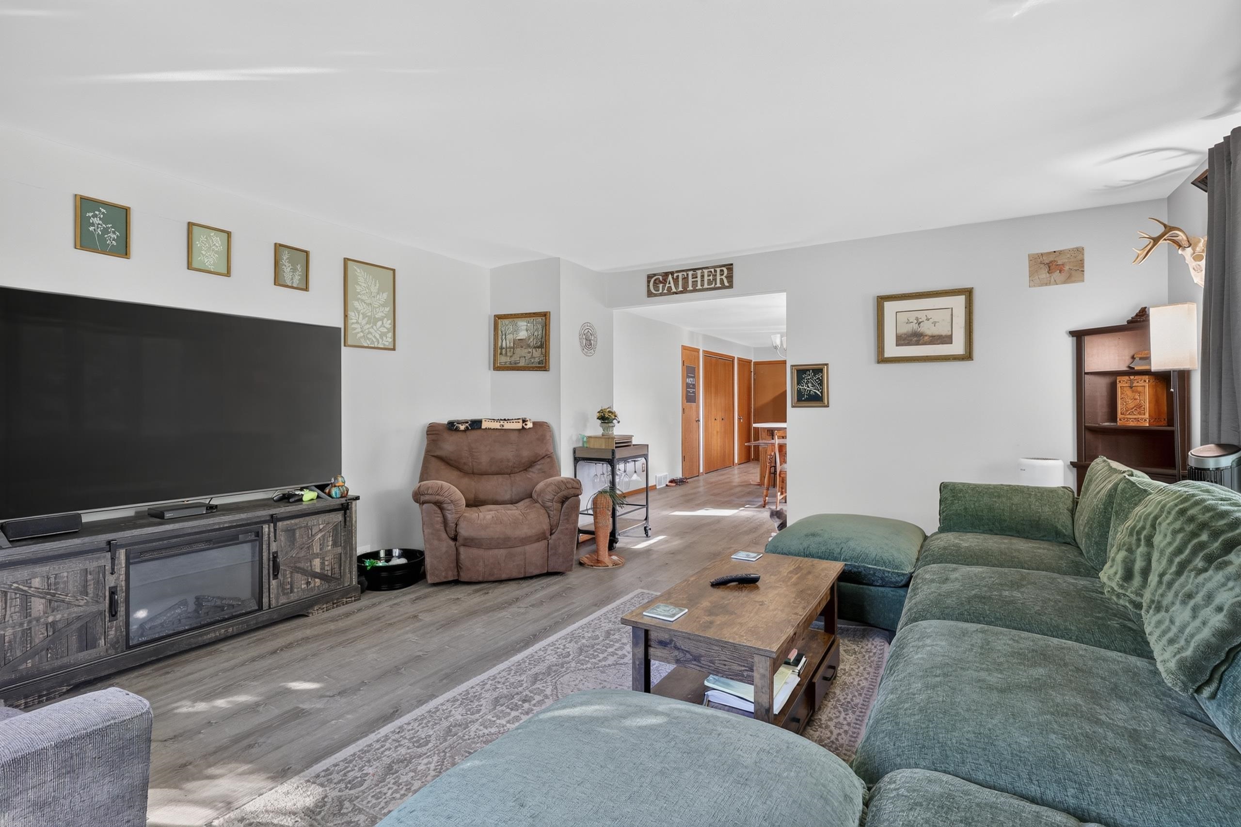 2711 Norton Street Property Photo 11
