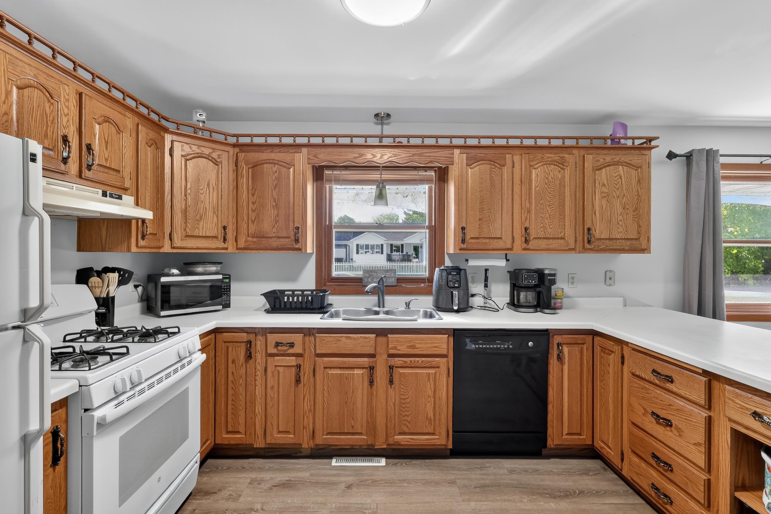 2711 Norton Street Property Photo 30
