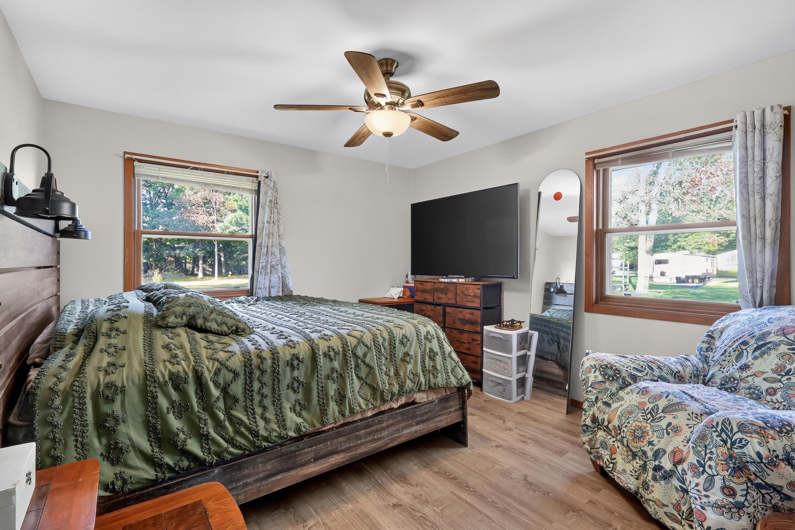 2711 Norton Street Property Photo 39