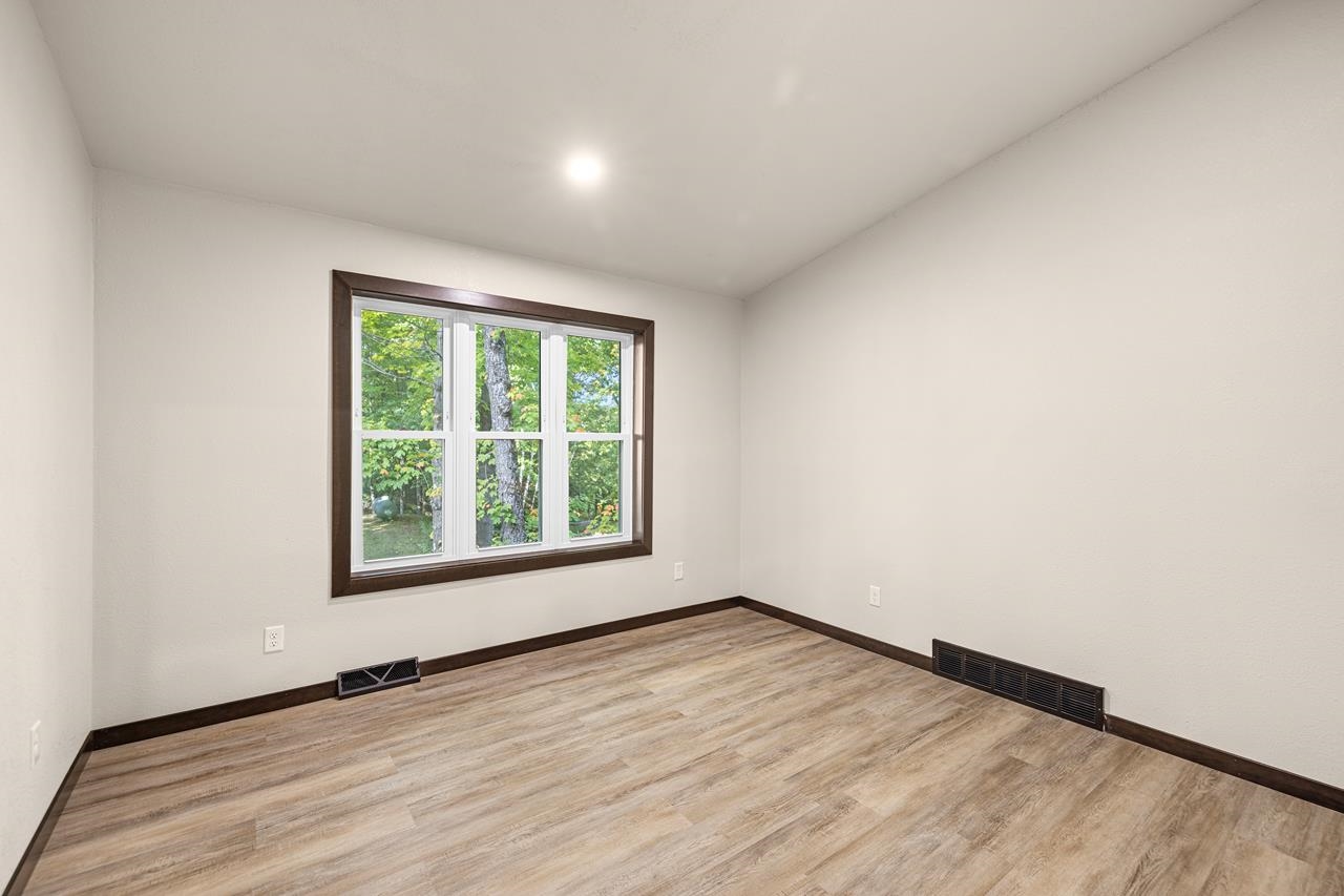 W4689 Nelson Avenue Property Photo 31