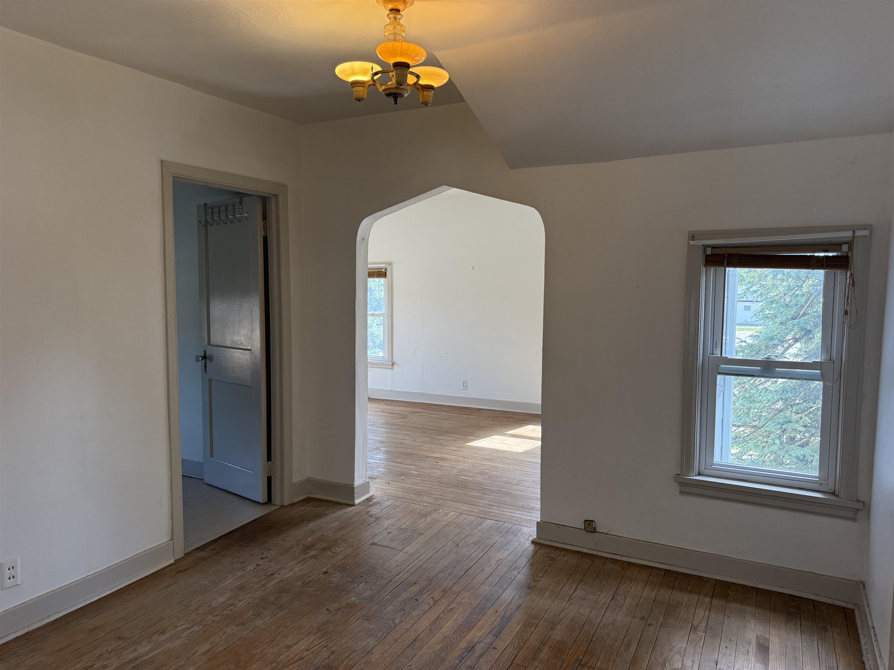 341 S Main Street Property Photo 5