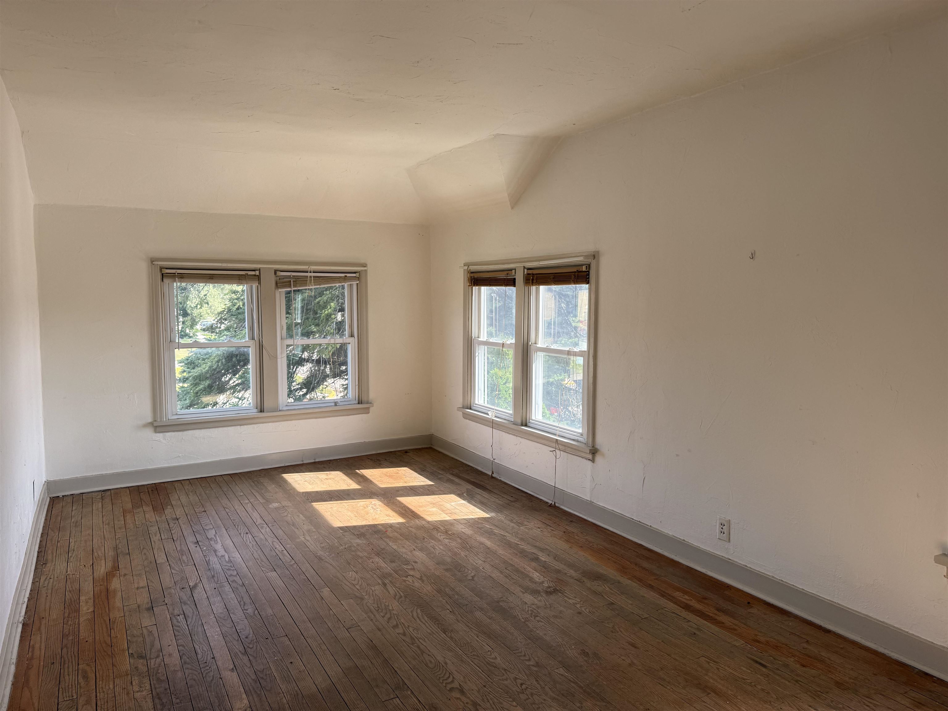 341 S Main Street Property Photo 13