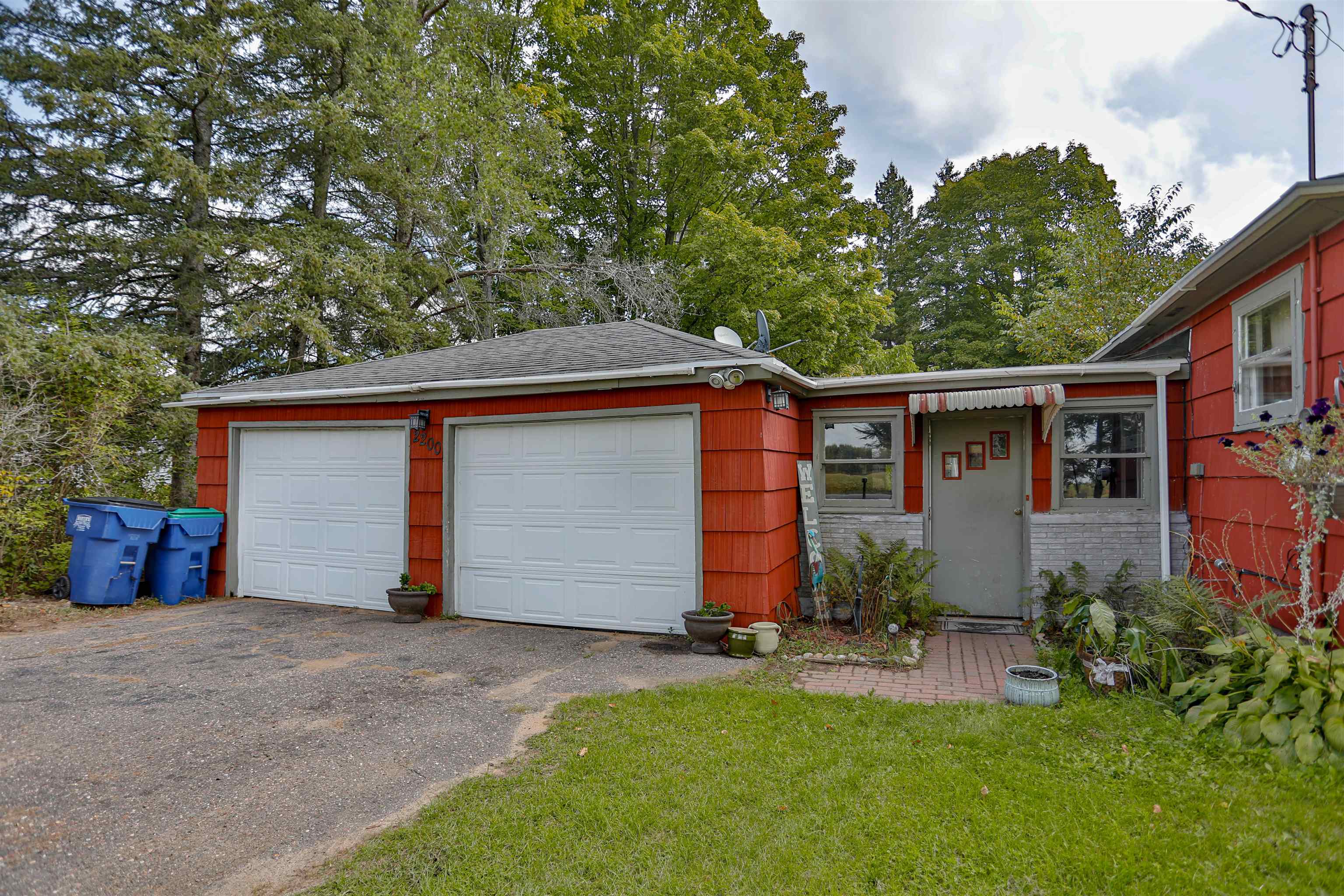 2200 Creek Road Property Photo 7