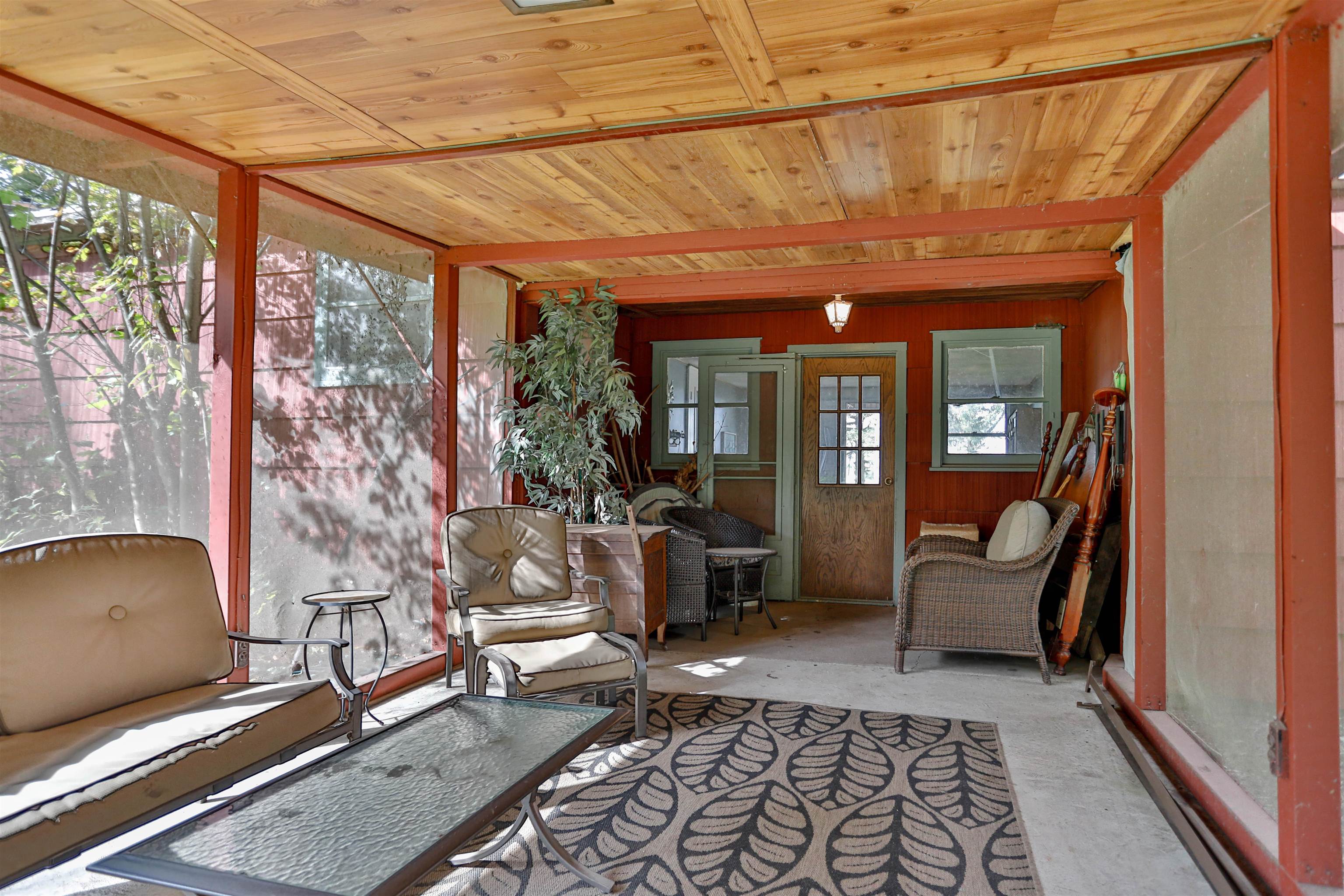 2200 Creek Road Property Photo 10