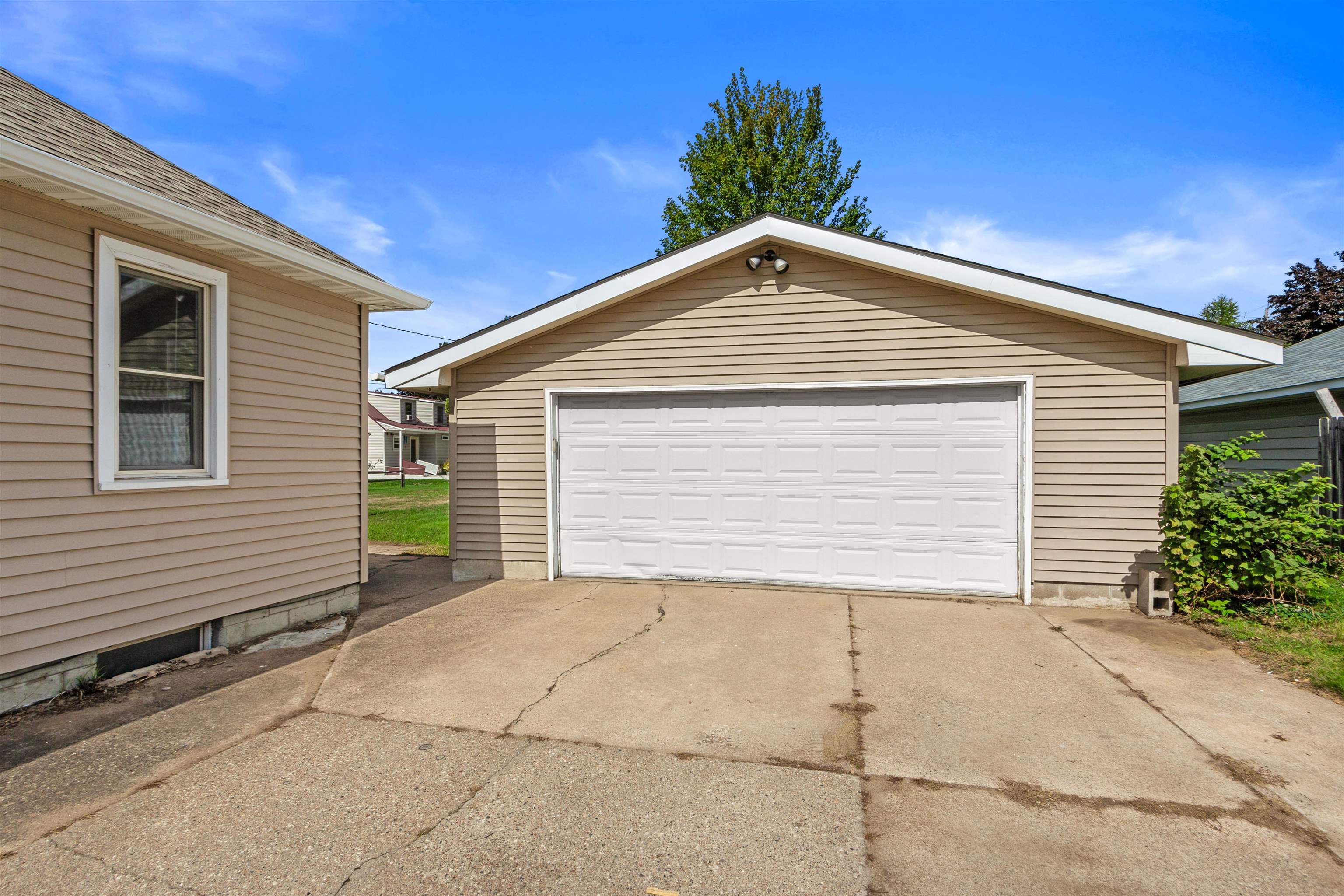 1531 Oak Street Property Photo 29