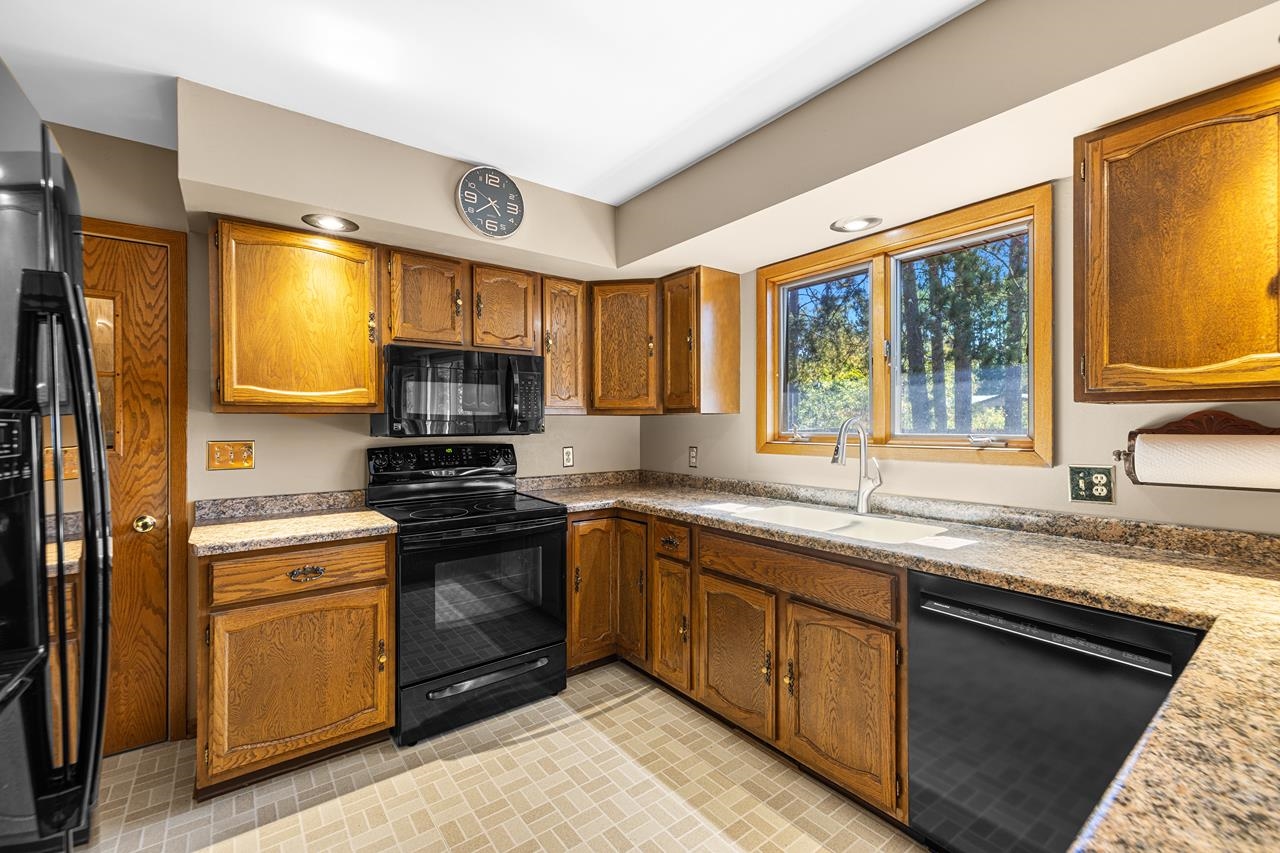 150649 Windflower Lane Property Photo 7