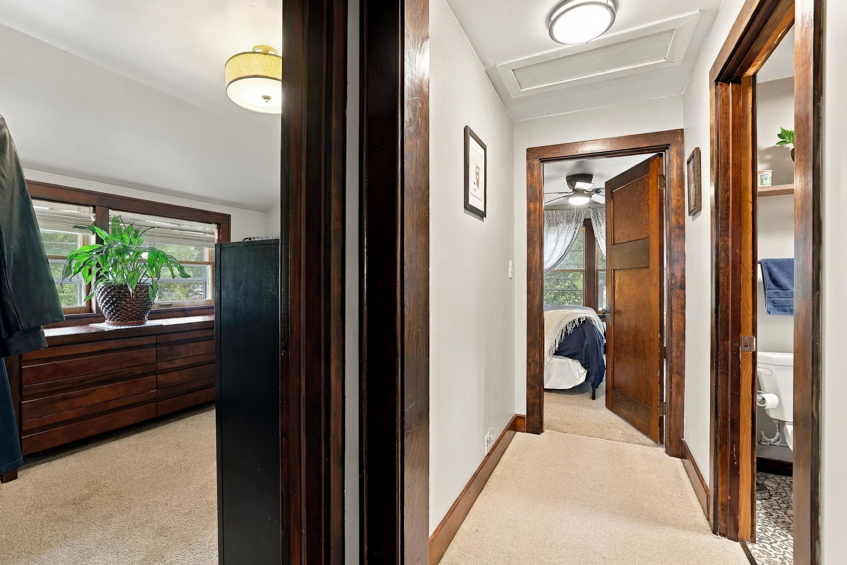 2045 Center Street Property Photo 27