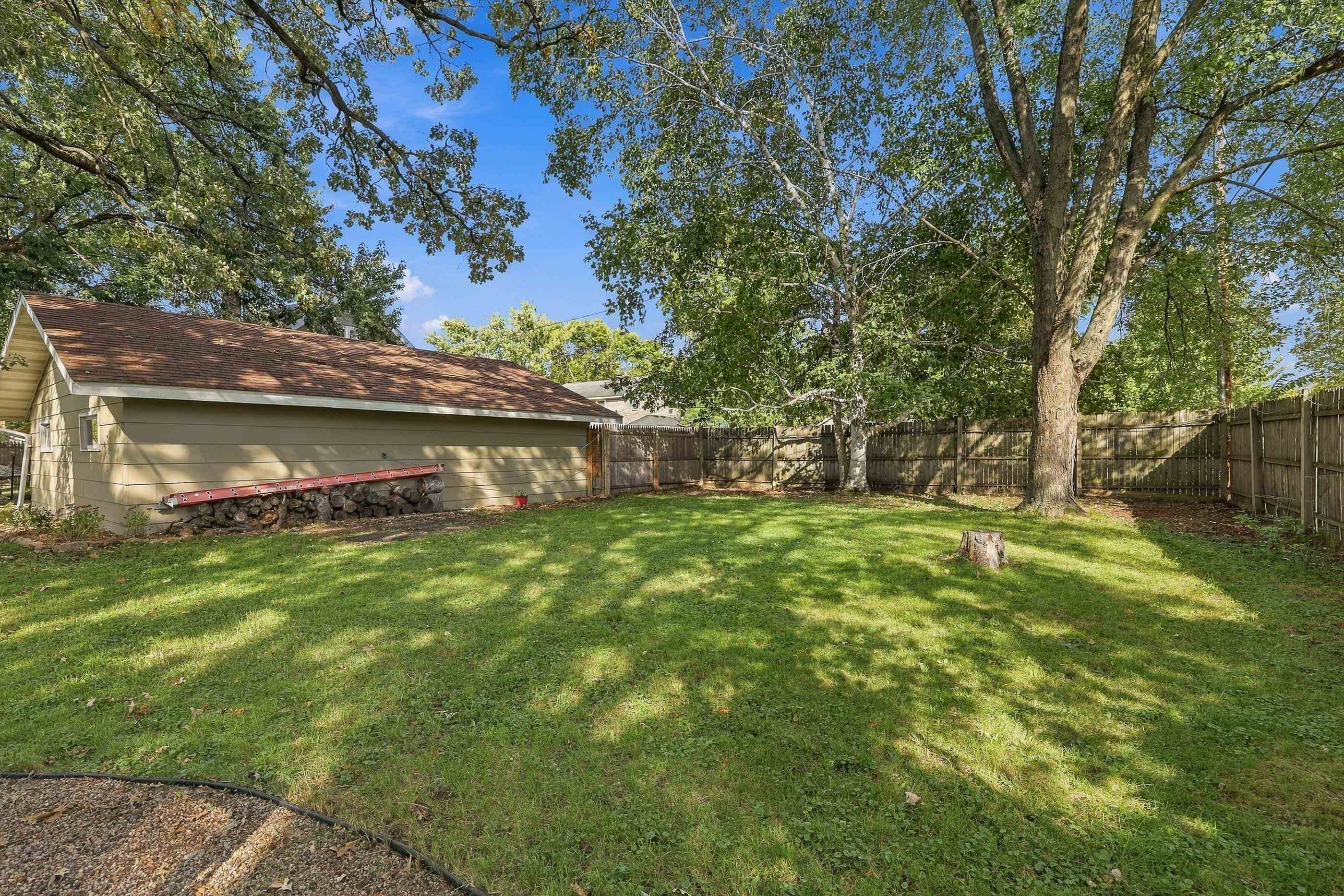 2045 Center Street Property Photo 48