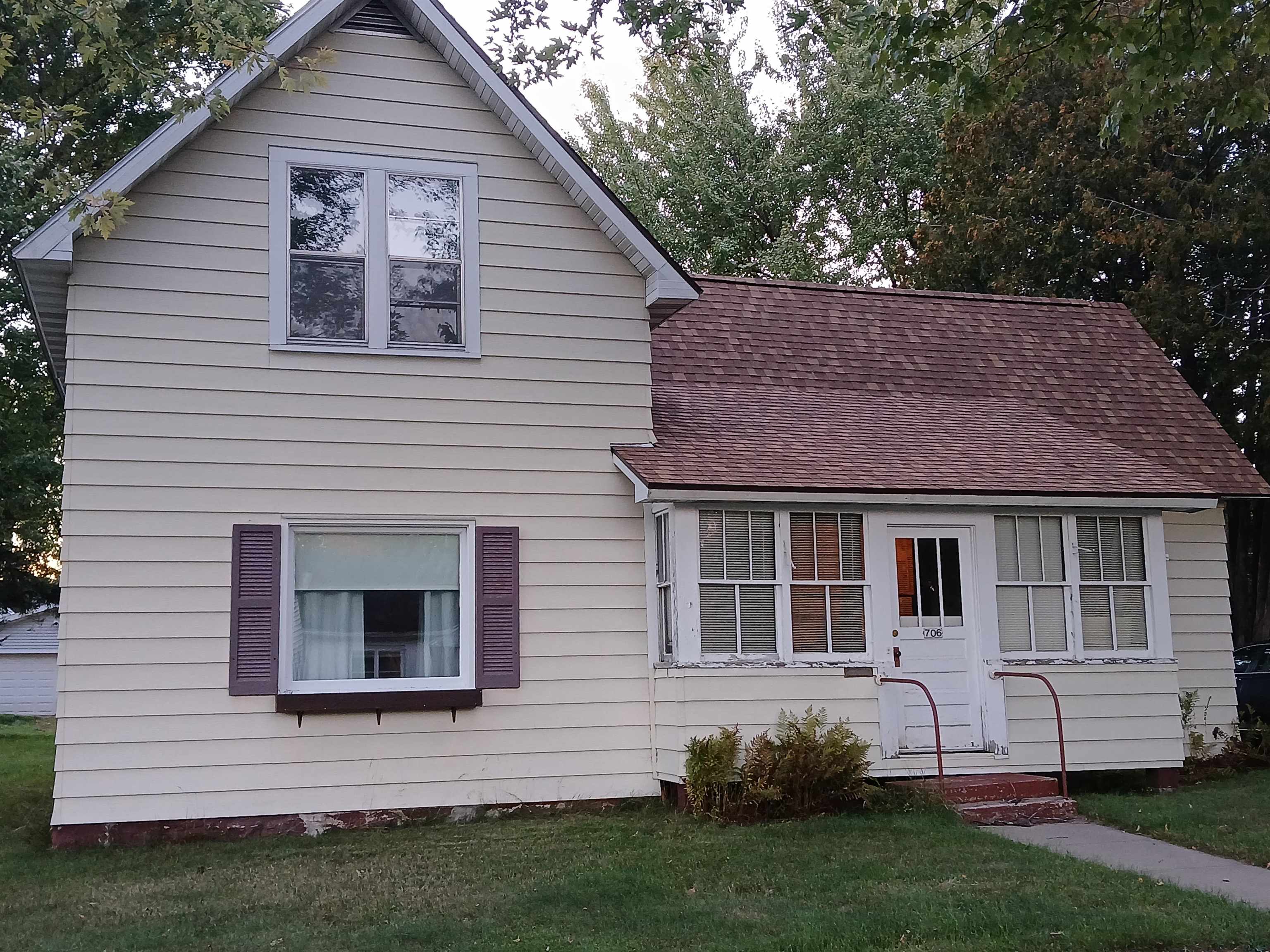 706 Chippewa Street Property Photo 1