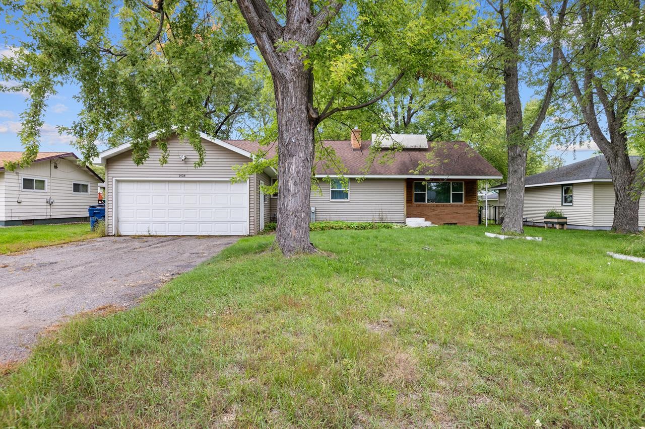 152156 Robin Lane Property Photo 1