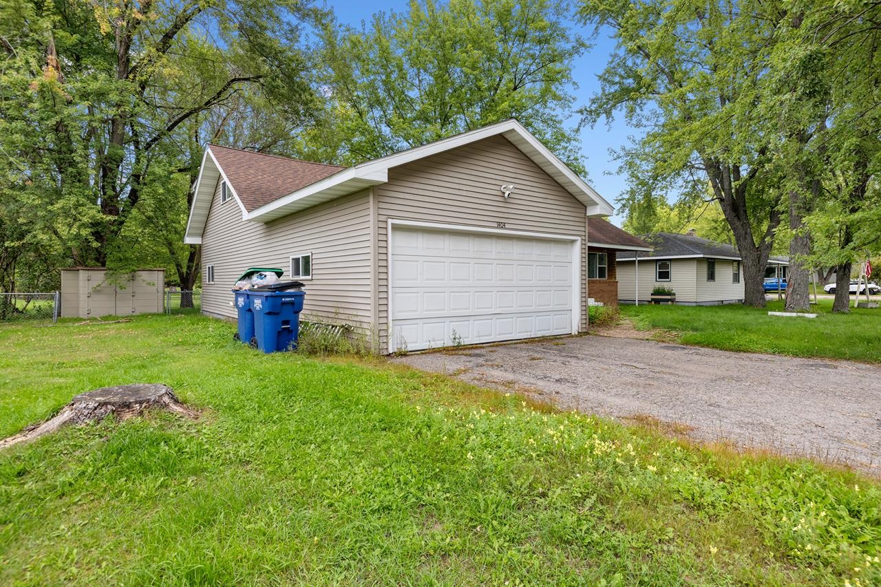 152156 Robin Lane Property Photo 7