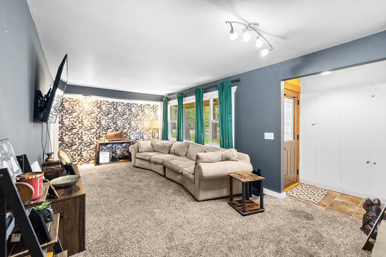 152156 Robin Lane Property Photo 13